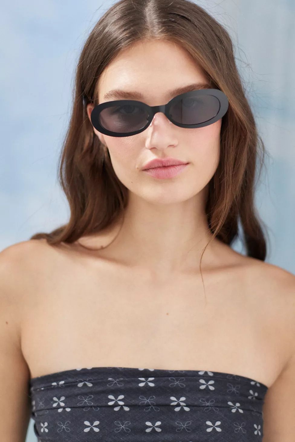 Paula Metal Oval Sunglasses | Urban Outfitters (US and RoW)