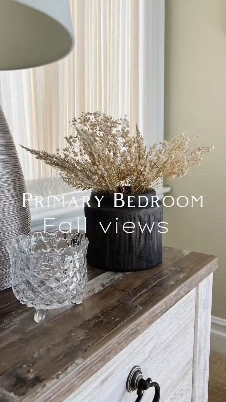 Primary Bedroom - Fall Edition 

Dried florals, dried eucalyptus, candleholder, glass candleholder, glass vase, table lamp, electric candle lighter, fall decor


#LTKSeasonal #LTKhome #LTKVideo