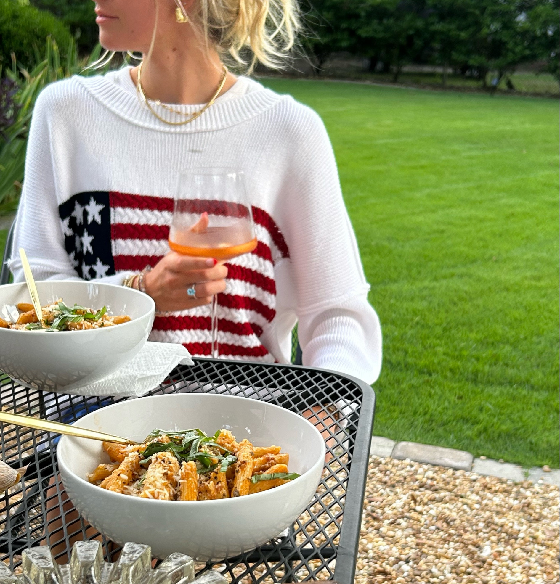 This American flag sweater stays in my current rotation & is good for just about year round wear❤️

#LTKSaleAlert #LTKFindsUnder50 #LTKSeasonal