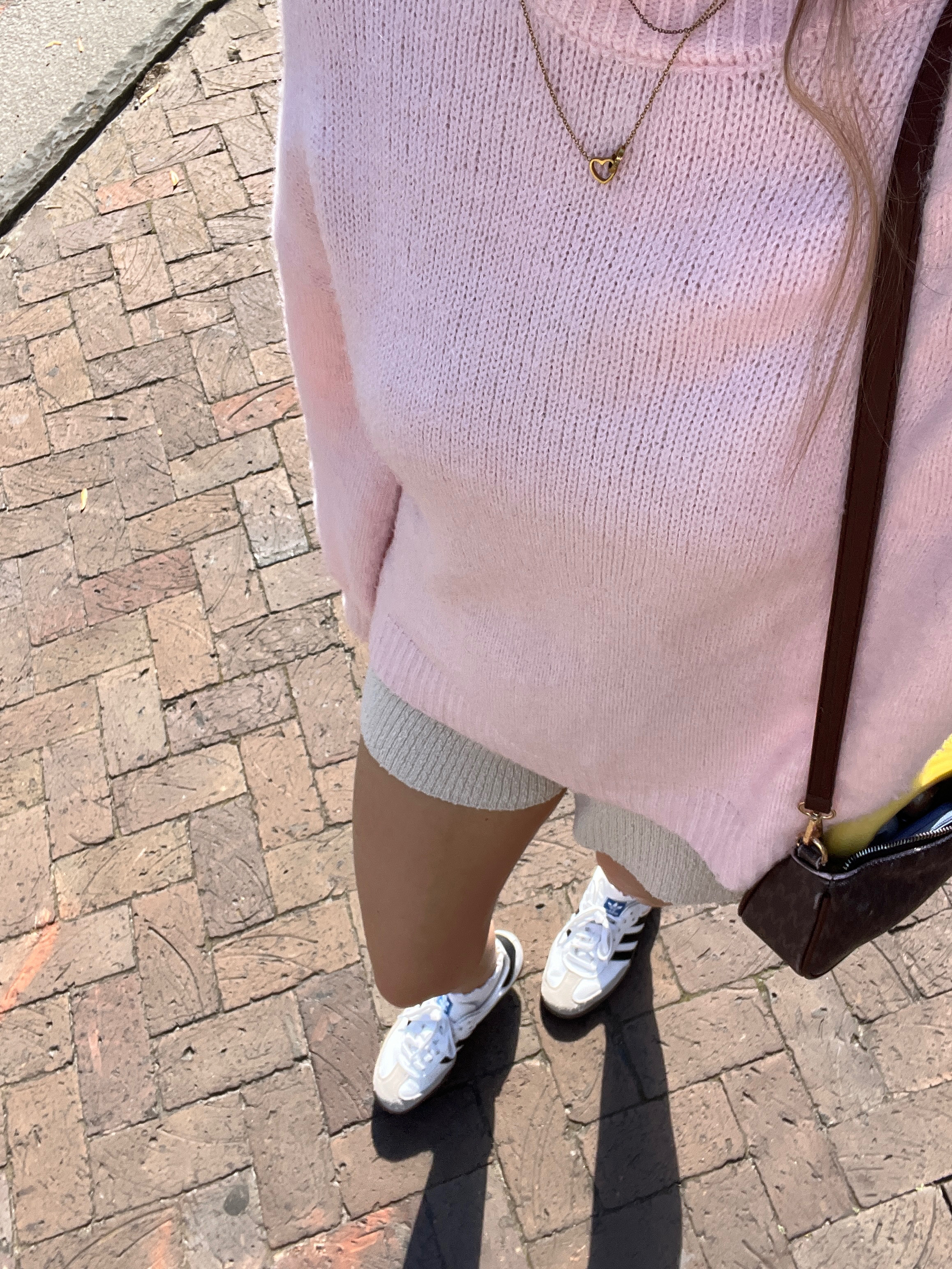 sweet & cozy outfit
-there's no link for the sweater, but here is the name of it "SHEIN ChicEase Mock Neck Drop Shoulder Sweater" 

 