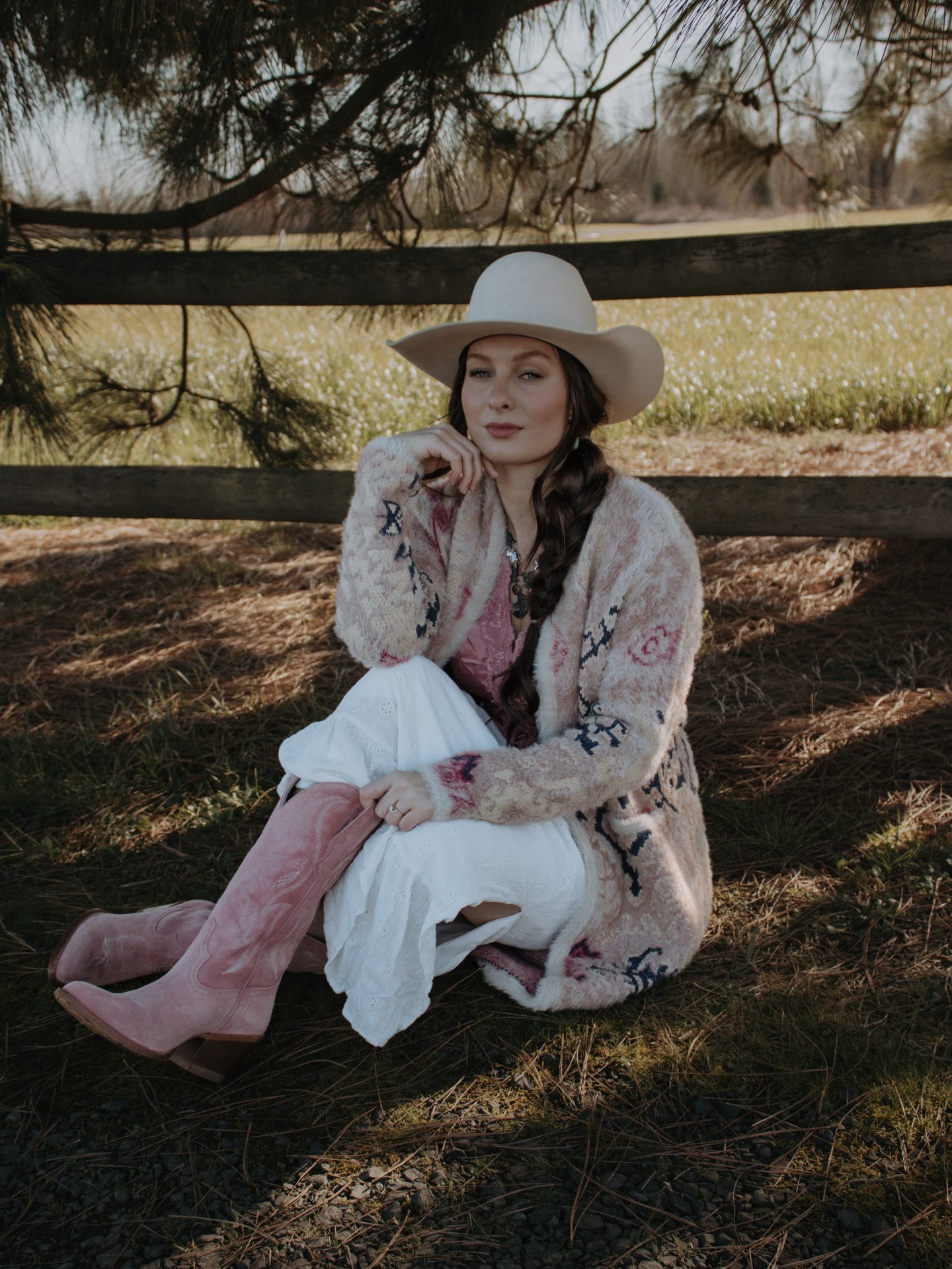 I vote to make everyday in February Galentines Day🫶🏻 

Loving this fun pink suede boot from @countryoutfitter 💕

#countryoutfitter #findyourcountry #cogalentine