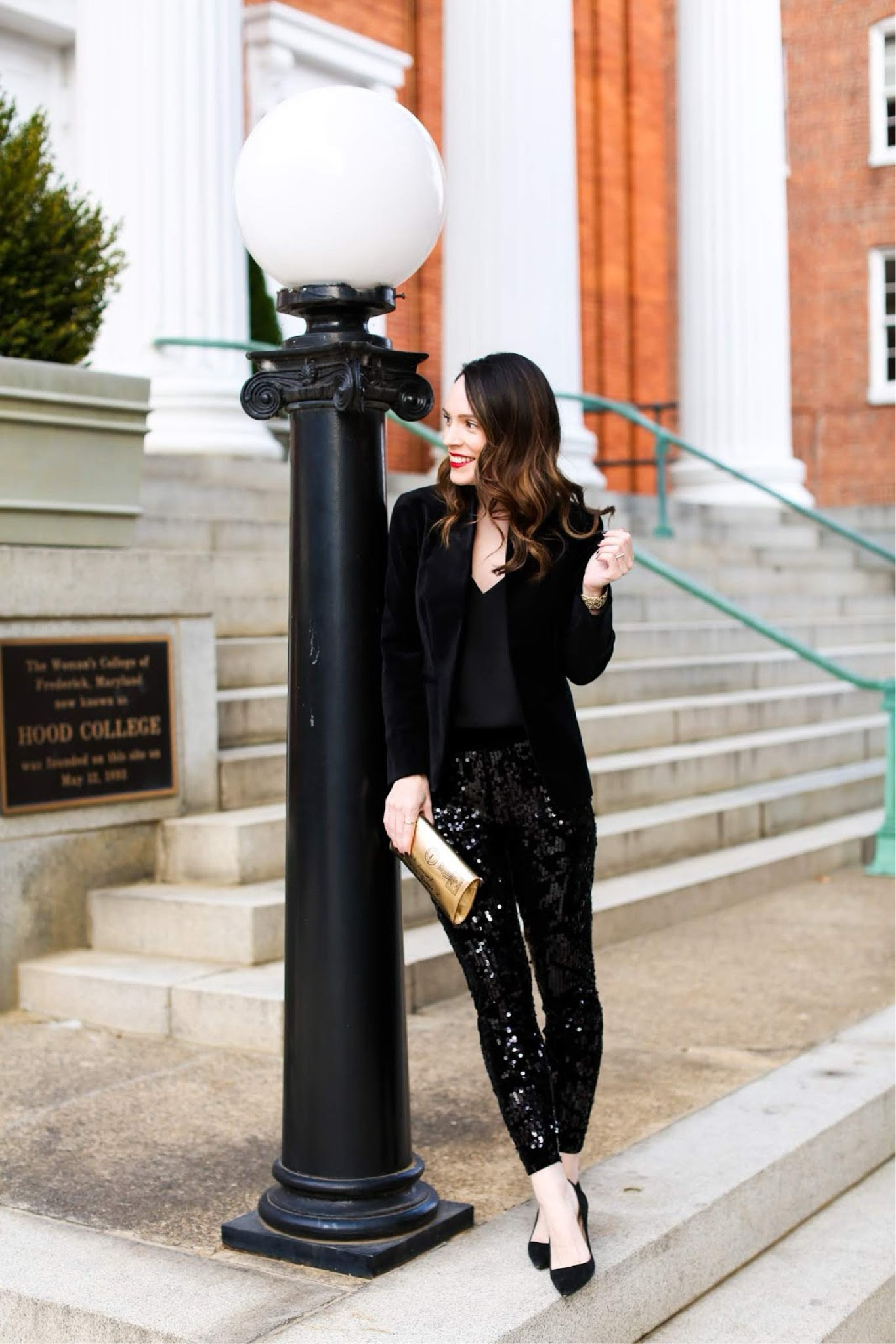 Holiday outfits, Christmas party outfit, holiday party, holiday party outfits, velvet blazer, sequin leggings 

#LTKparties #LTKHoliday