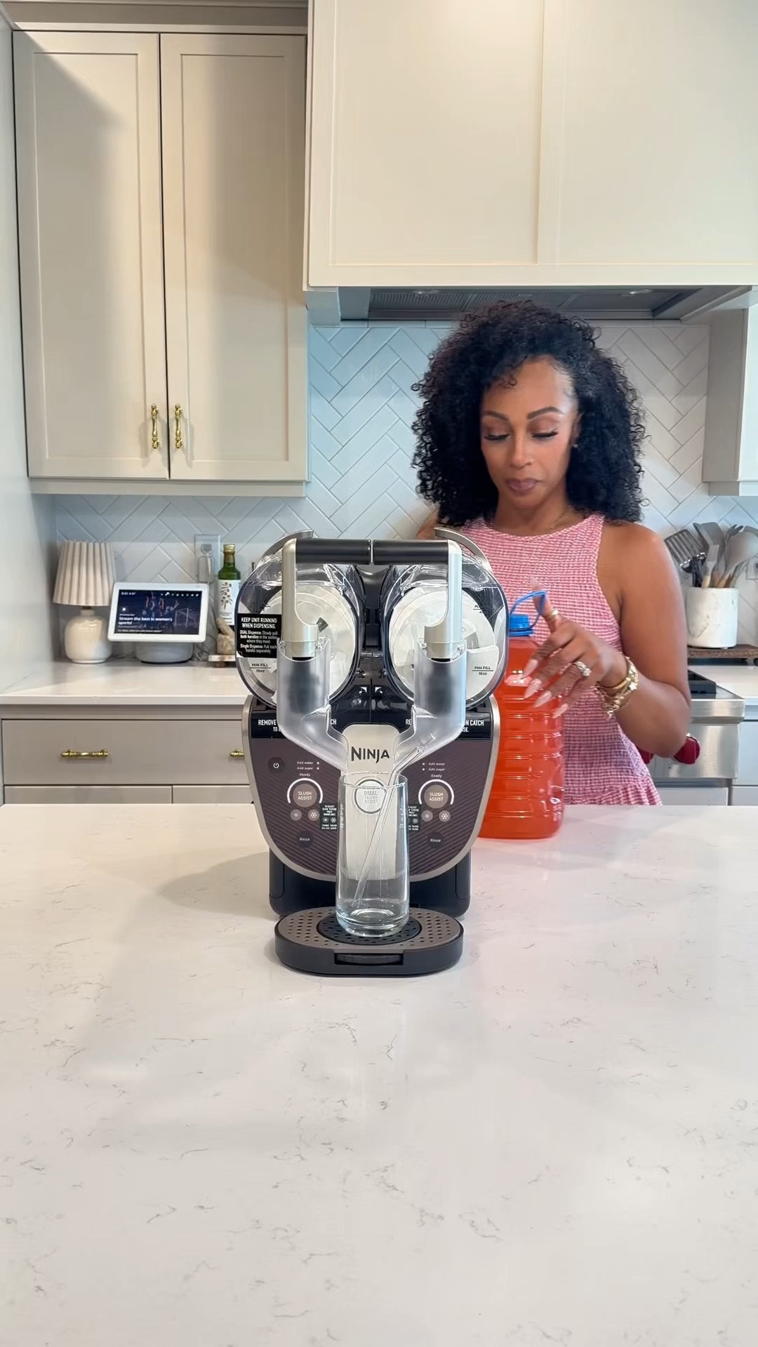 #MondayMood Summer just got a whole new twist-Pun intended!😝 ☀️🍹My new obsession is The @ninjakitchen Slushi Twist and it’s not a want, it’s a summer NEED. Poolside slushies, frozen lemonades,Mocktails, and 
It’s bout to be working overtime over here, and pool days will never be the same again.

So thank you, Ninja, for hooking your girl up!
#TheLewises #NinjaKitchen

Comment NINJA TWIST and I’ll send you the 🔗

#LTKdayinmylife #LTKfoodie #LTKmomlife