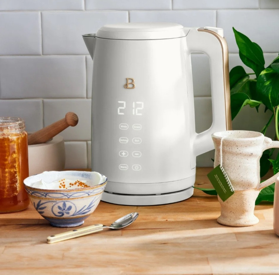 Love these tea kettles by Drew Barrymore! 

#LTKHome #LTKHoliday #LTKGiftGuide