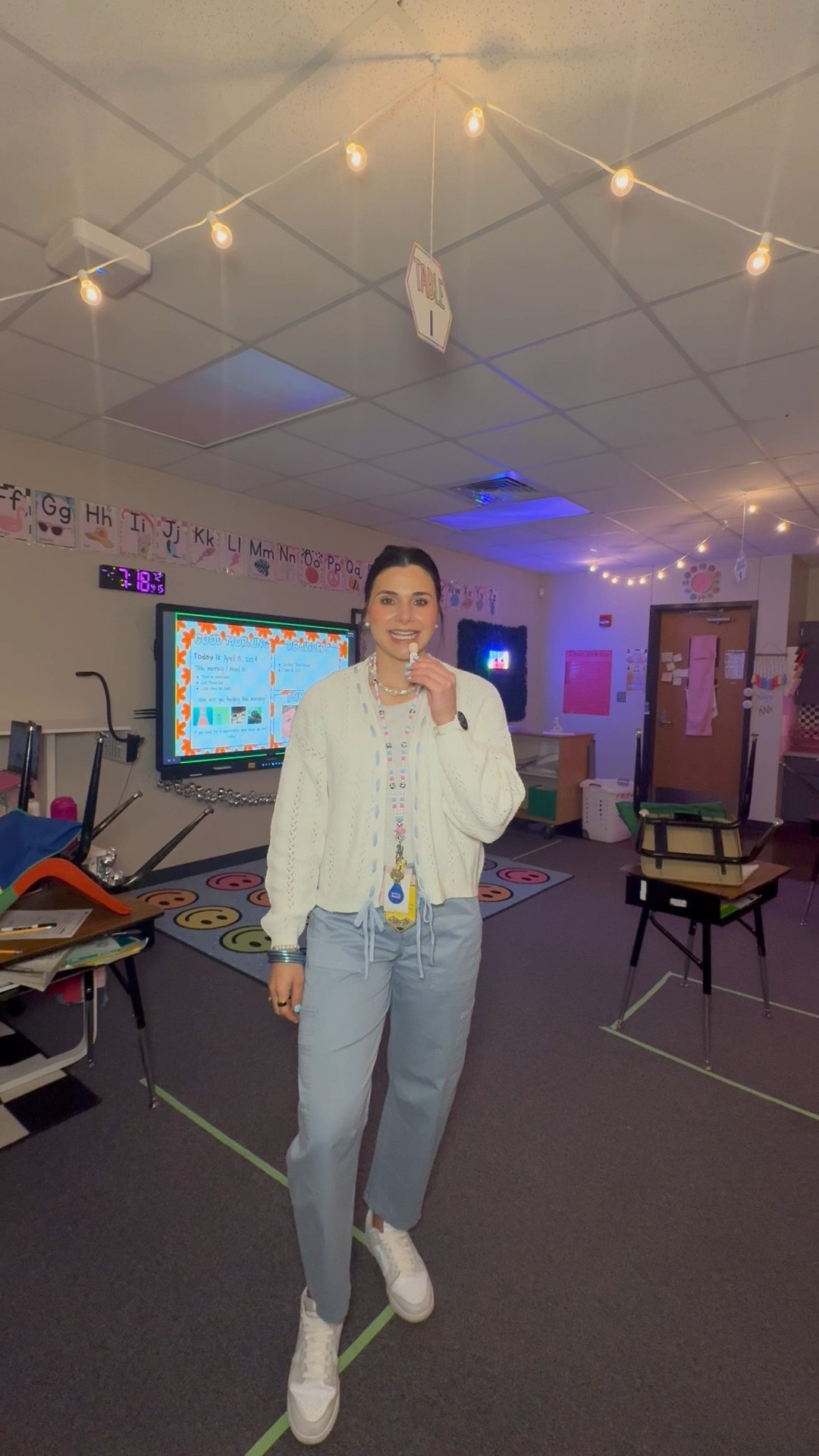Tuesday’s lesson: looking sharp while shaping young minds! 🌟✏️

🔗 links can be found on my LTK, link in bio!

 #teacherstyle #ootd #teacherlife #teacherootd #ltkfashion #oldnavystyle #classroomfun #teachervibes

#LTKWorkwear #LTKSeasonal #LTKFindsUnder50