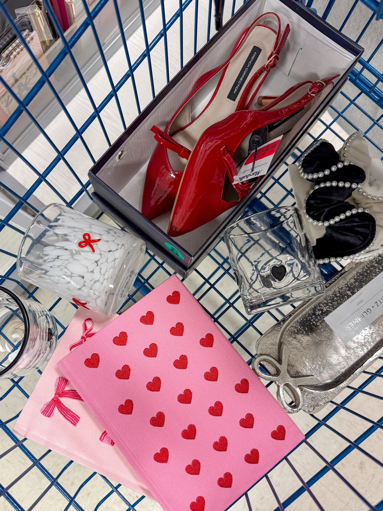 Marshall’s run 💕✨💌

Red heel, French connection, bow heels, journal, Galentines, Valentine’s Day, juice glass, Anthropologie, icon cup, scrunchie, tray, bow platters, Marshall’s, bow pillow, accent pillow, Home, living room, formal room, stockings, fireplace, garland, gift box, tree skirt, hobby lobby, tree topper, star topper, tree skirt, stockings, holiday glassware, wine glasses, Christmas platter, Christmas dishes, Christmas plates, gift boxes, wrapping paper, candle, bedroom, Christmas, tree, ornaments, at home, Amazon, Walmart, wayfair, target, bed bath and beyond, pottery barn, crate and barrel, west elm, tree skirt, tree ornaments, Christmas decor, tjmaxx, gift guide, shopping addict, Christmas tree, curtains, interior design, under 200, under 100, under 50, under 25, sweet Caroline collection 

#LTKHoliday 

#LTKGiftGuide #LTKStyleTip #LTKFindsUnder50
