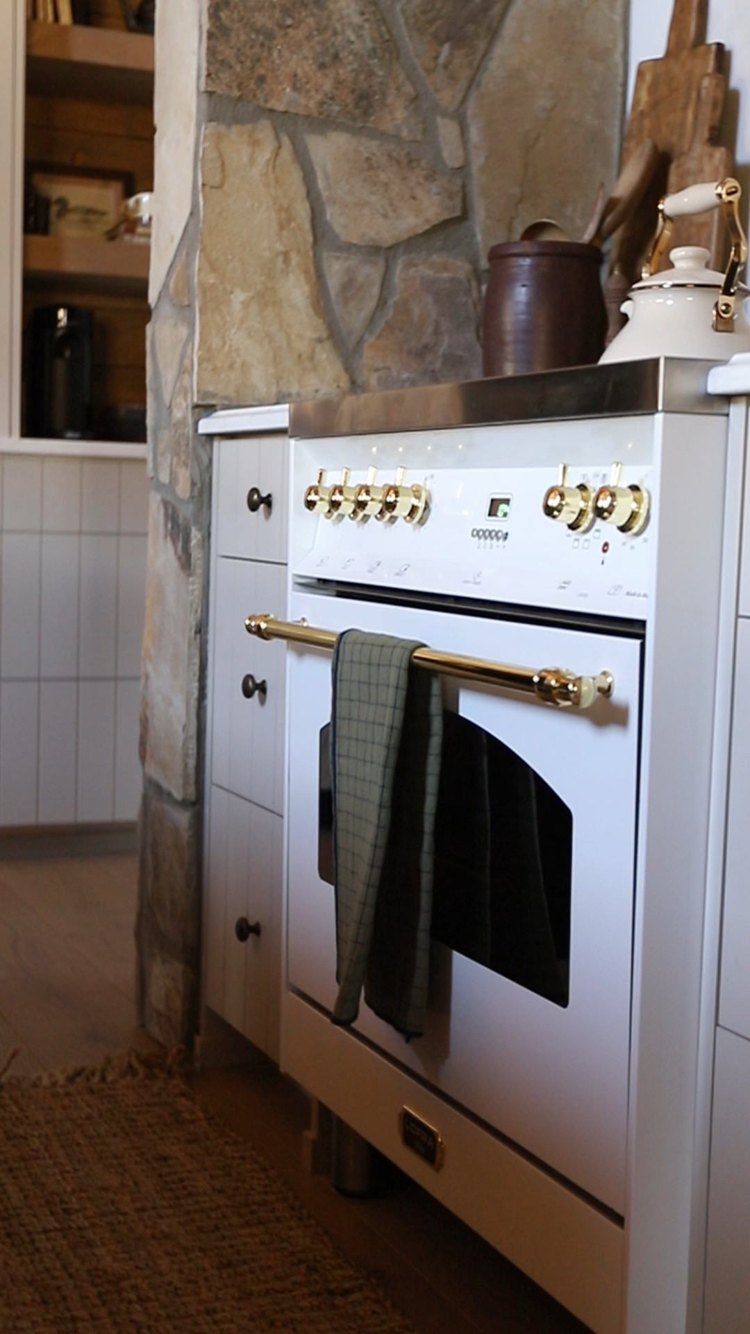 So obsessed with this Lofra induction range! It was the perfect addition to the kitchen giving all the nostalgic vibes I was dreaming off 😍😍😍

Cooking | kitchen | kitchen design | interior design | oven | ad 

#LTKHome