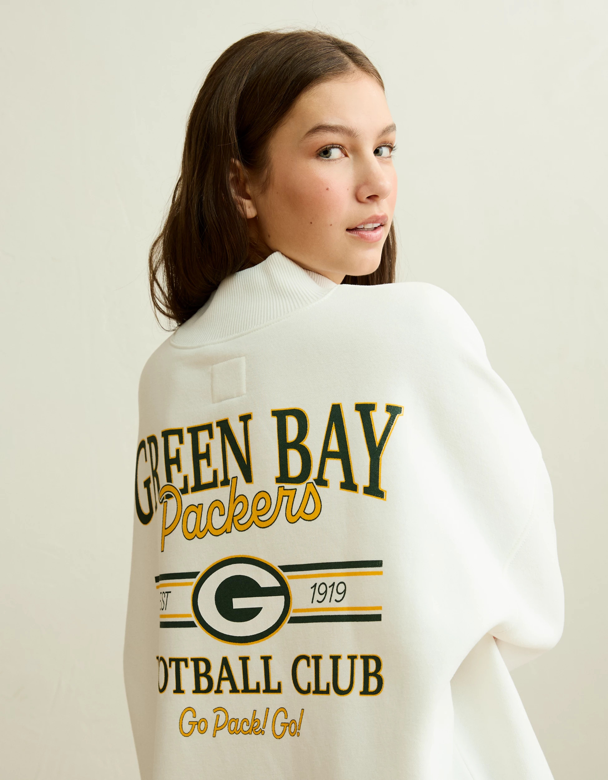 NFL Green Bay Packers Everyday Luxe Mock Neck Sweatshirt | American Eagle Outfitters (US & CA)