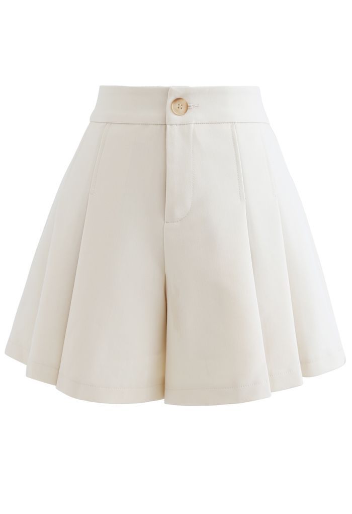 Side Pocket Pleated Shorts in Cream | Chicwish