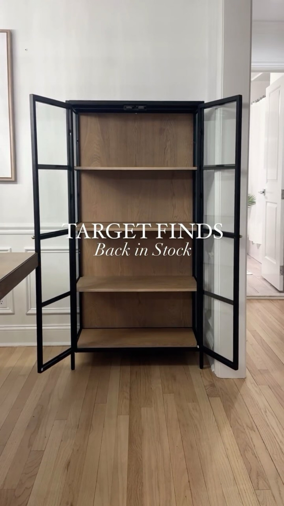 UNBOX WITH ME 🤎

I can’t believe this glass cove cabinet is finally back in stock @target. 

It is literally the perfect size for small spaces like my dining room and I’m literally obsessed with how high end it looks but without the price tag !! 🤎



#targetfind #target #affordable #homedecor #neutral #restock #modernorganic #studiomcgee

#LTKHome