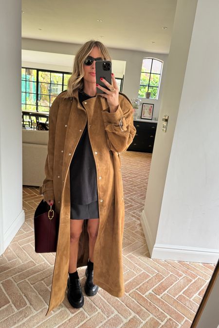 Oversized suede trench coat + Mini Skirt + Oversized T.Shirt + Chunky Loafers + Burgundy Bag | Spring Outfit | Casual Outfit 

#LTKfindsunder100 #LTKeurope #LTKstyletip