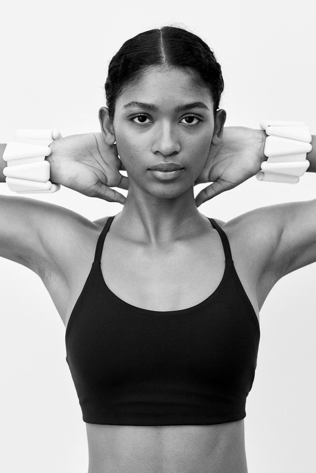 Light Support Sports bra with SoftMove™ - Black - Ladies | H&M GB | H&M (UK, MY, IN, SG, PH, TW, HK)