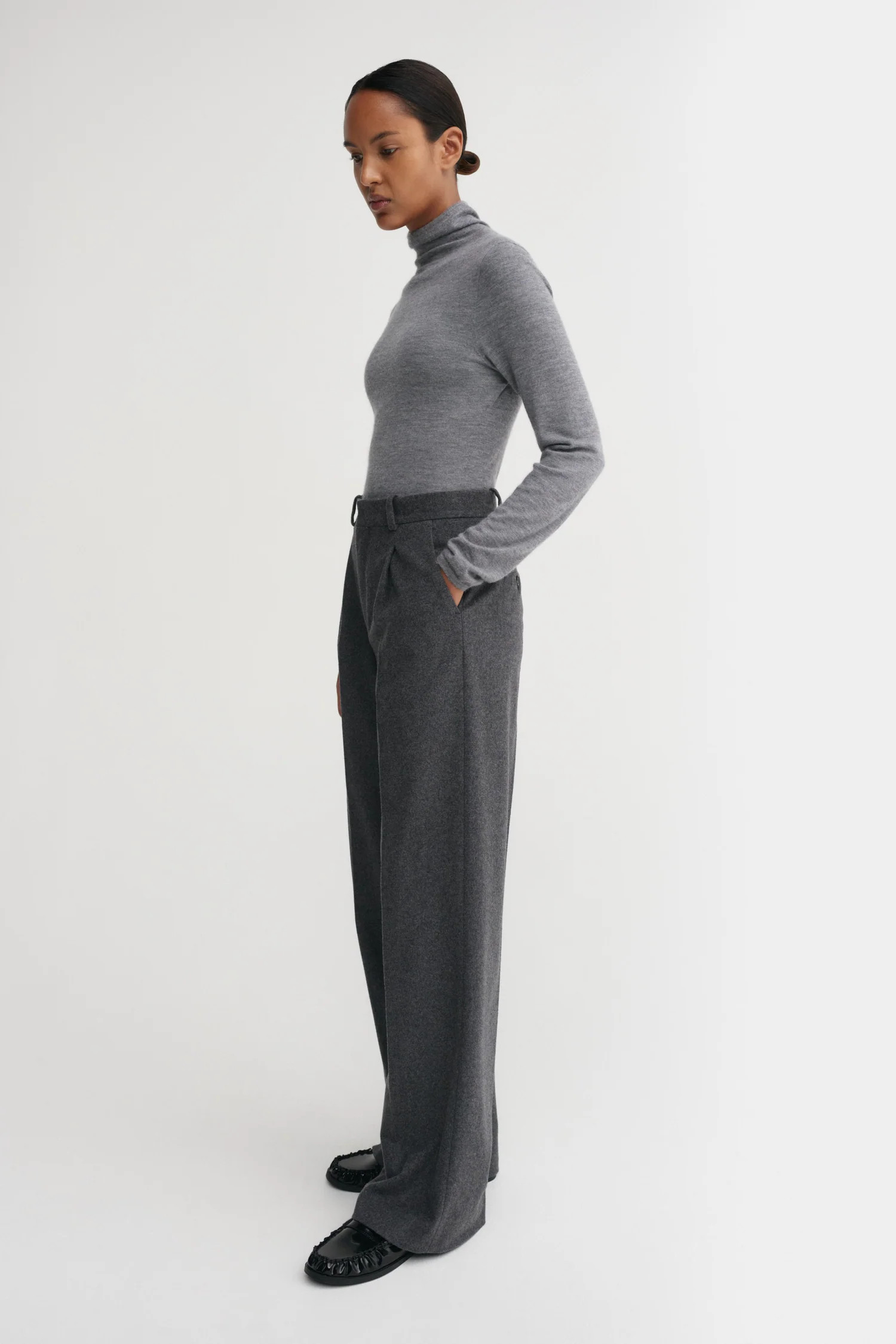 Penny Soft Trousers, dark grey | Almada Label