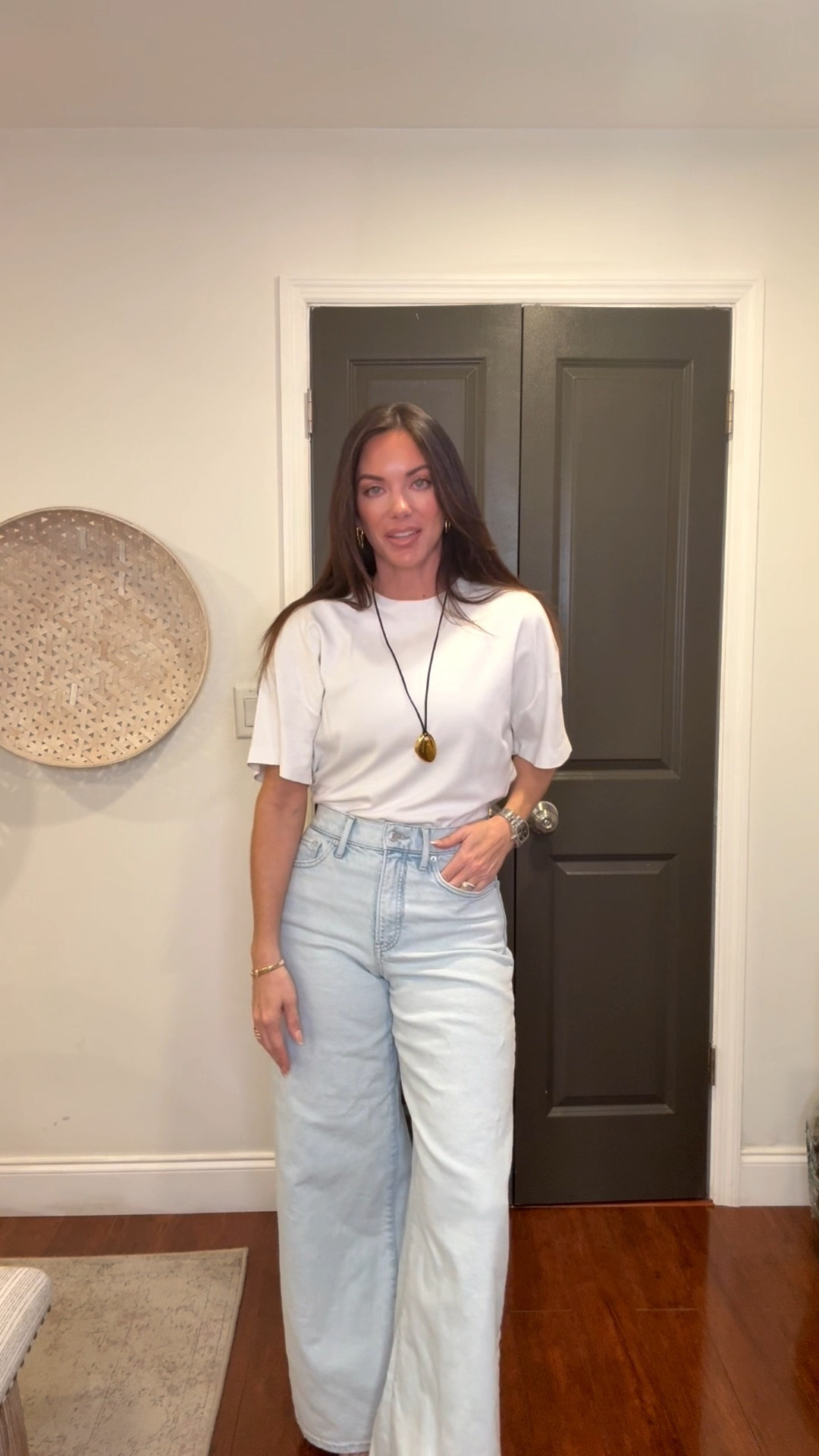 Today’s look as casual and includes a posture correcting @forme bra 🤍 Zara heels: 1313/710 #fashioninspo #grwm #ootd #dailylook￼