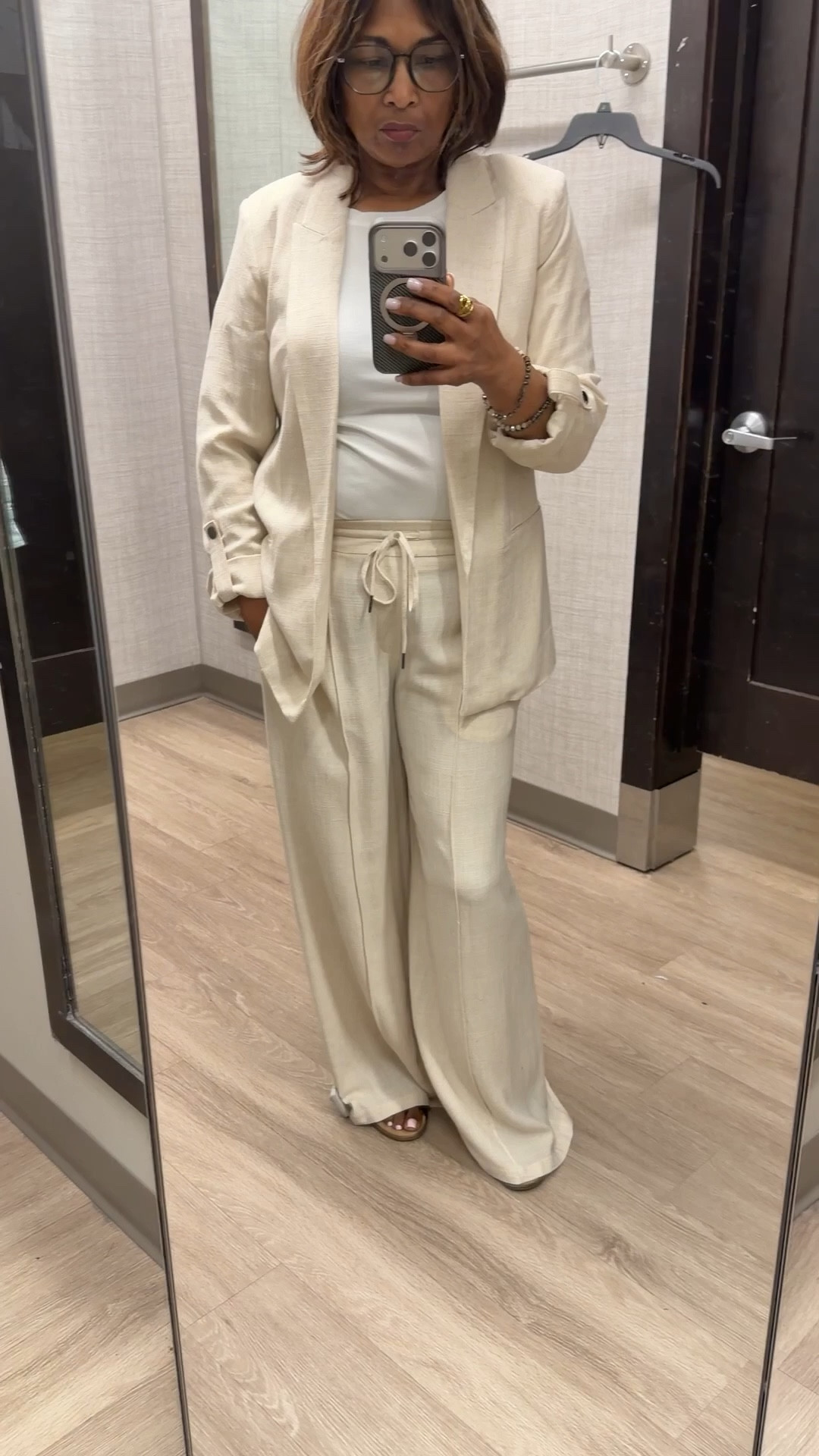 If you love a clean, elevated look… this linen set @kohls is a must 🤍
Lightweight, breathable, and so easy to style together or separately. It’s giving effortless luxury without the price tag.
Linked for you ✨


#LTKWorkwear #LTKTravel #LTKWedding