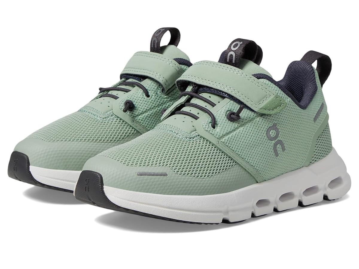 On Unisex-Child Cloud Play (Little Kid) Sneaker | Amazon (US)