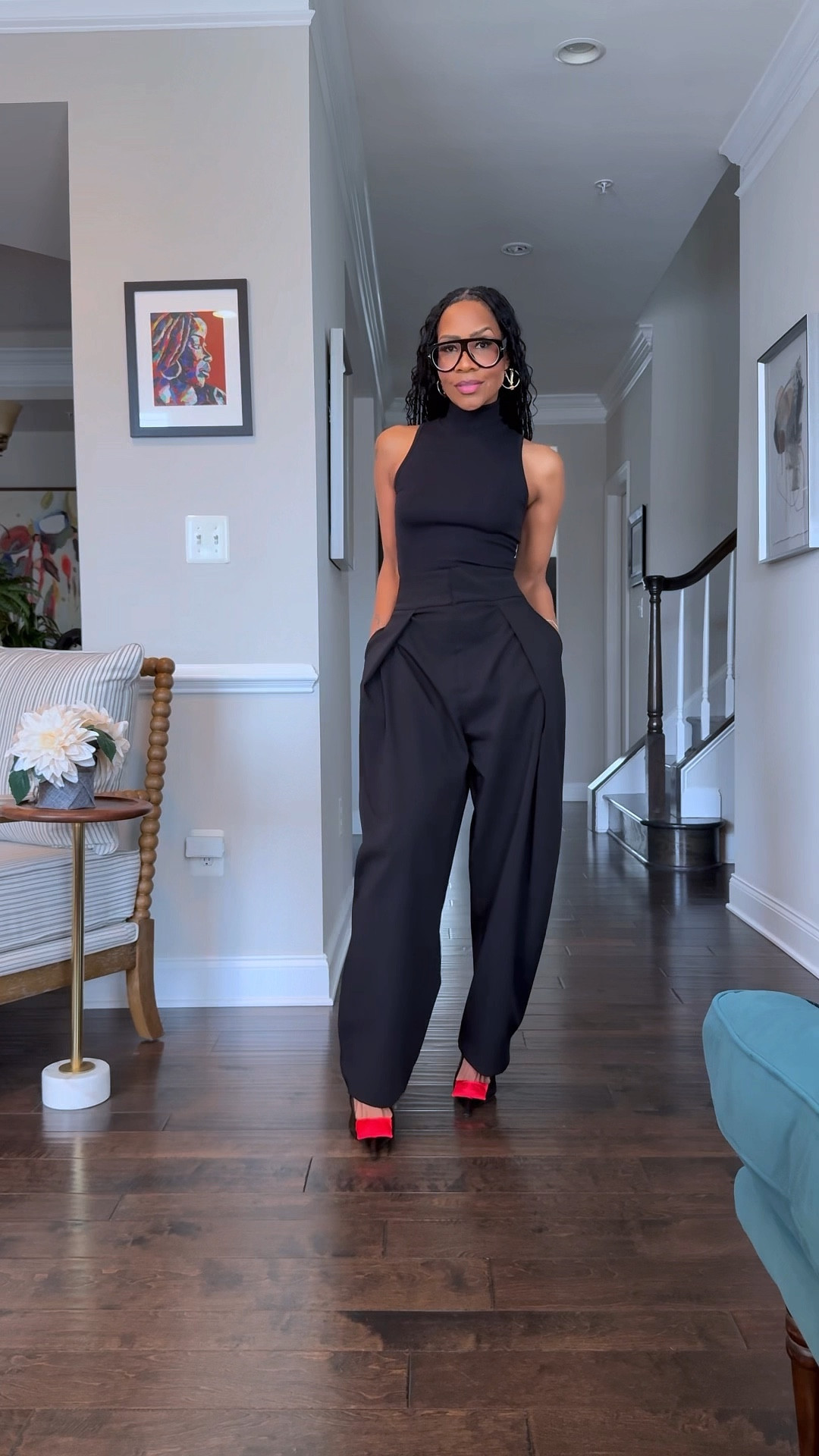 Our favorite pants in Black! You can never go wrong in an all black outfit!!! 🖤 

Eyeglasses from Lakoh, “Gina"