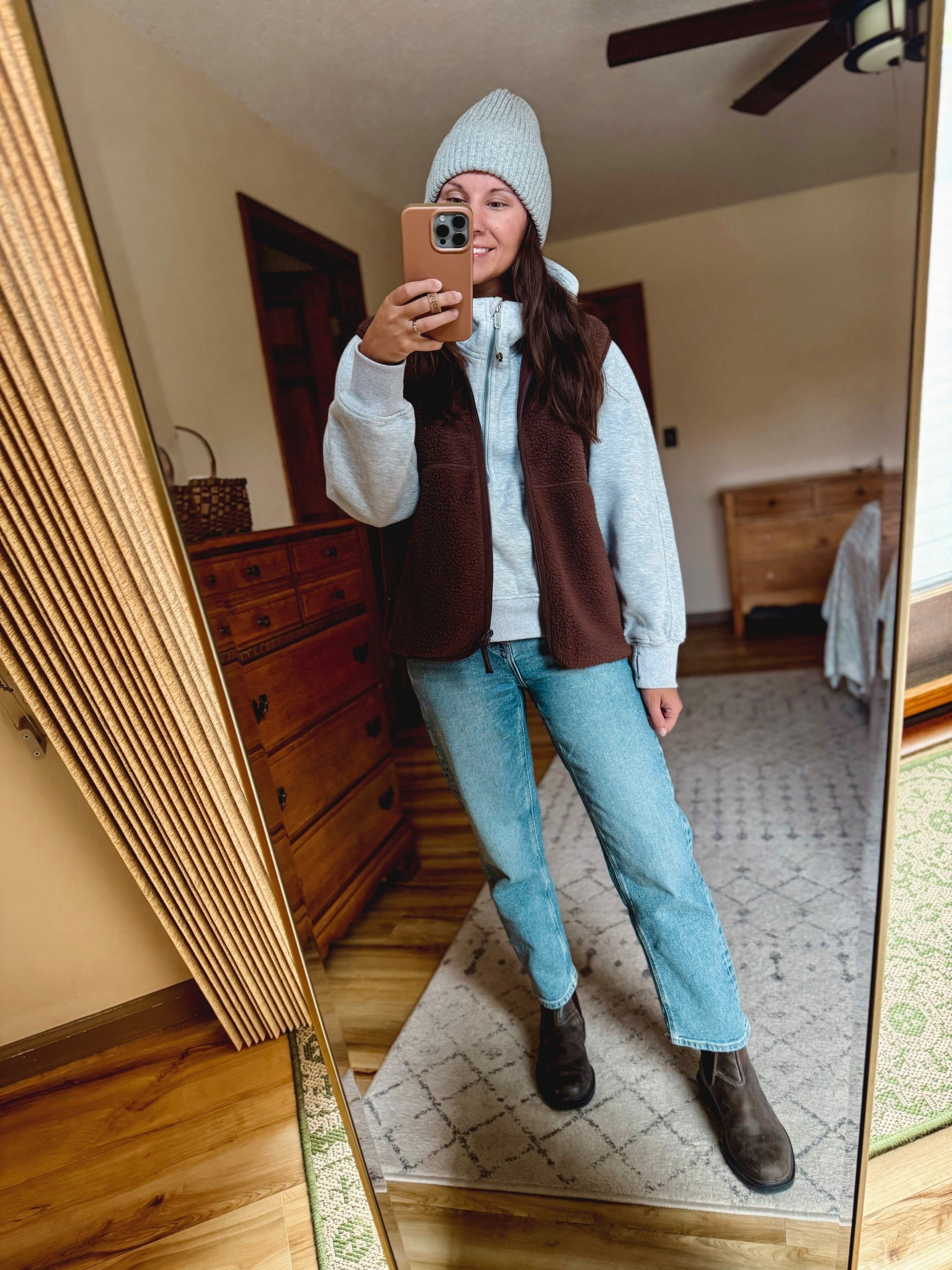 Wearing small in my tee, small in my hoodie, xs in my sherpa vest and 00 short in my jeans. My blundstone boots fit true to size!

#LTKFindsUnder100 #LTKSeasonal #LTKPetite
