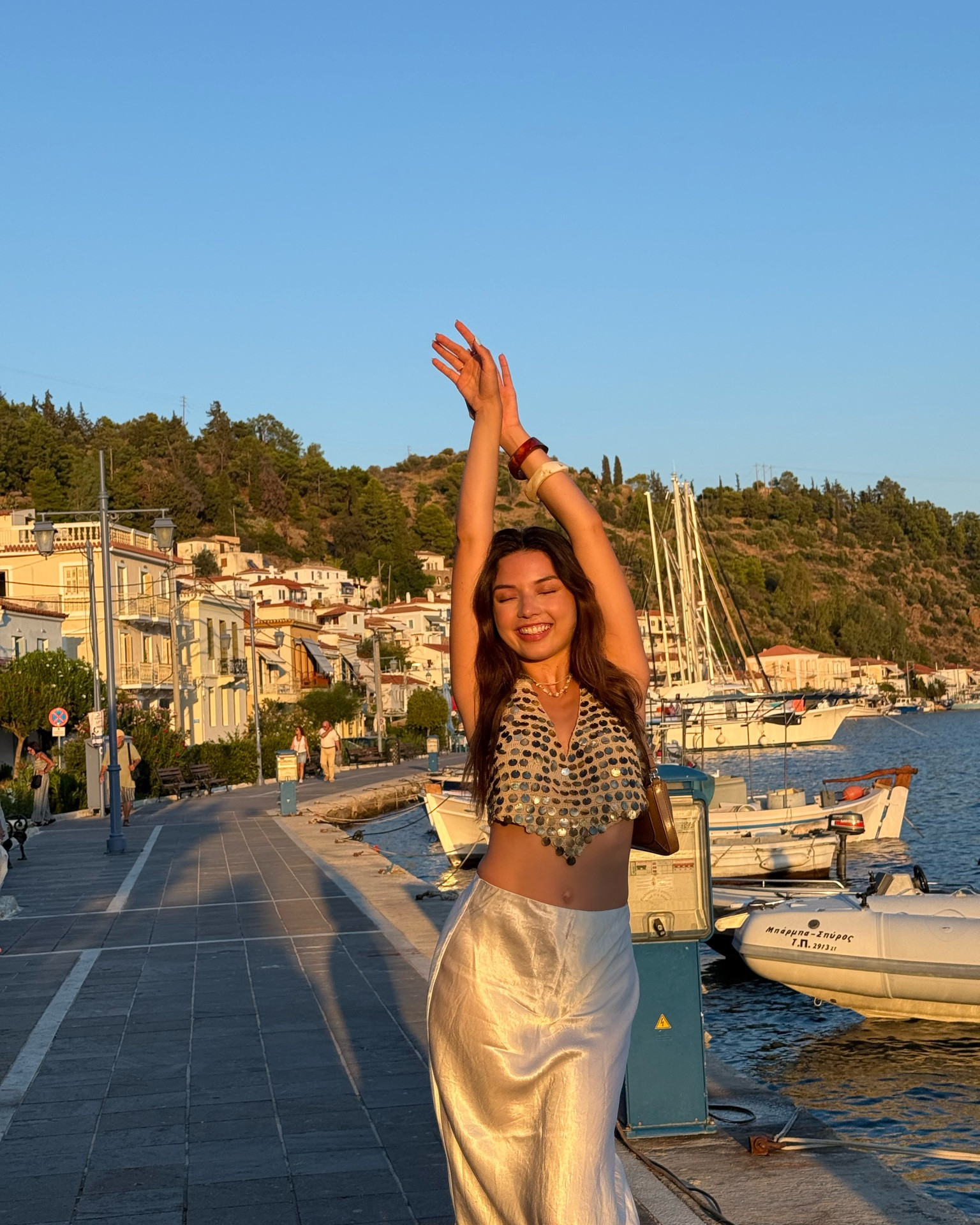 Feeling like I’m in the cast of Mamma Mia in this outfit