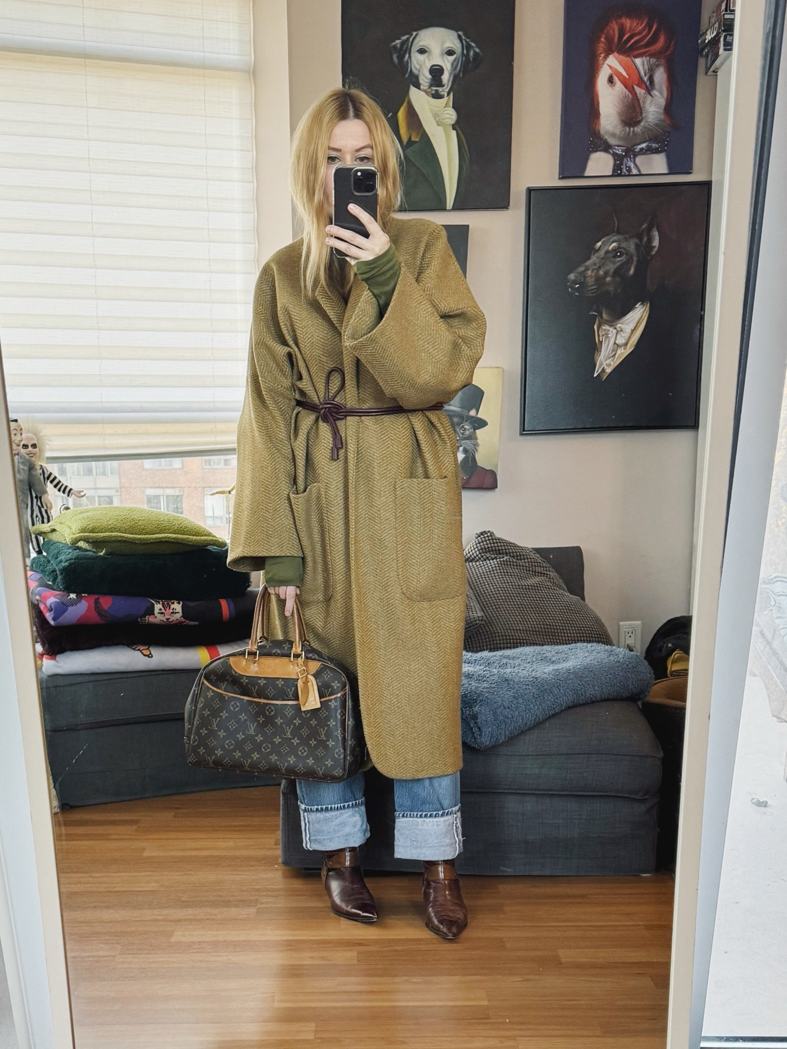 Better late than never. 
Jeans, bag, and boots are vintage.
 •
#falloutfit #vintageLV #falltrends #torontostylist #StyleOver40  #secondhandFind #fashionstylist #slowfashion #animalprint #FashionOver40  #MumStyle #genX #genXStyle #shopSecondhand #genXInfluencer #genXblogger #secondhandDesigner #Over40Style #40PlusStyle 



#LTKOver40 #LTKItBag #LTKStyleTip