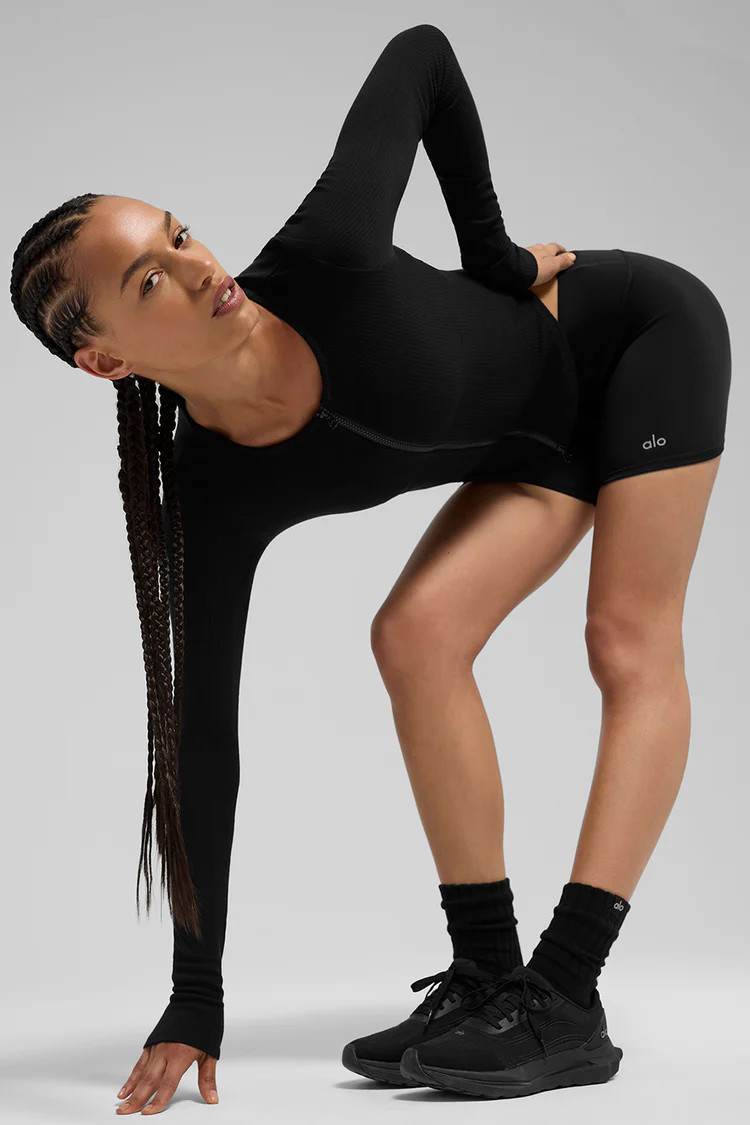 Unisex Half-Crew Scrunch Sock - Black | Alo Yoga (US)