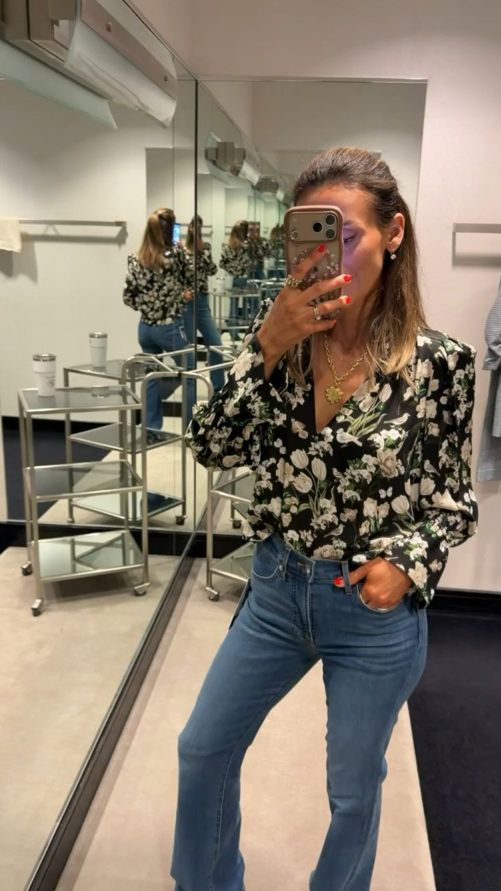 Love these straight leg jeans from VB, $100 off for the sale!

#LTKSaleAlert #LTKSeasonal #LTKOver40