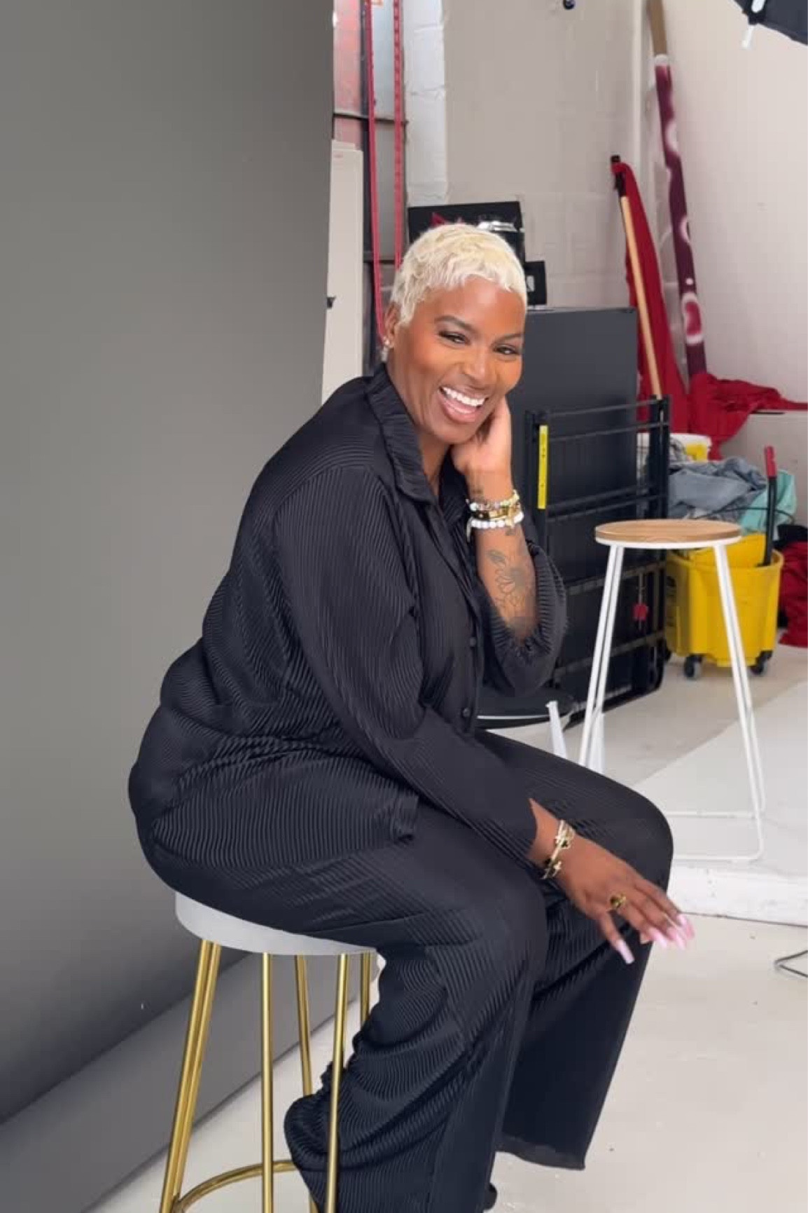 no deep caption. the weather is in the 70's ☀️ my bleach came out perfect this week ❄️ , & the lighting in @thecamkilla studio is *chefs kiss* ✨ all is well. 

#photoshoot #atlanta #midsizestyle #brownskingirls

#LTKFindsUnder50 #LTKMidsize