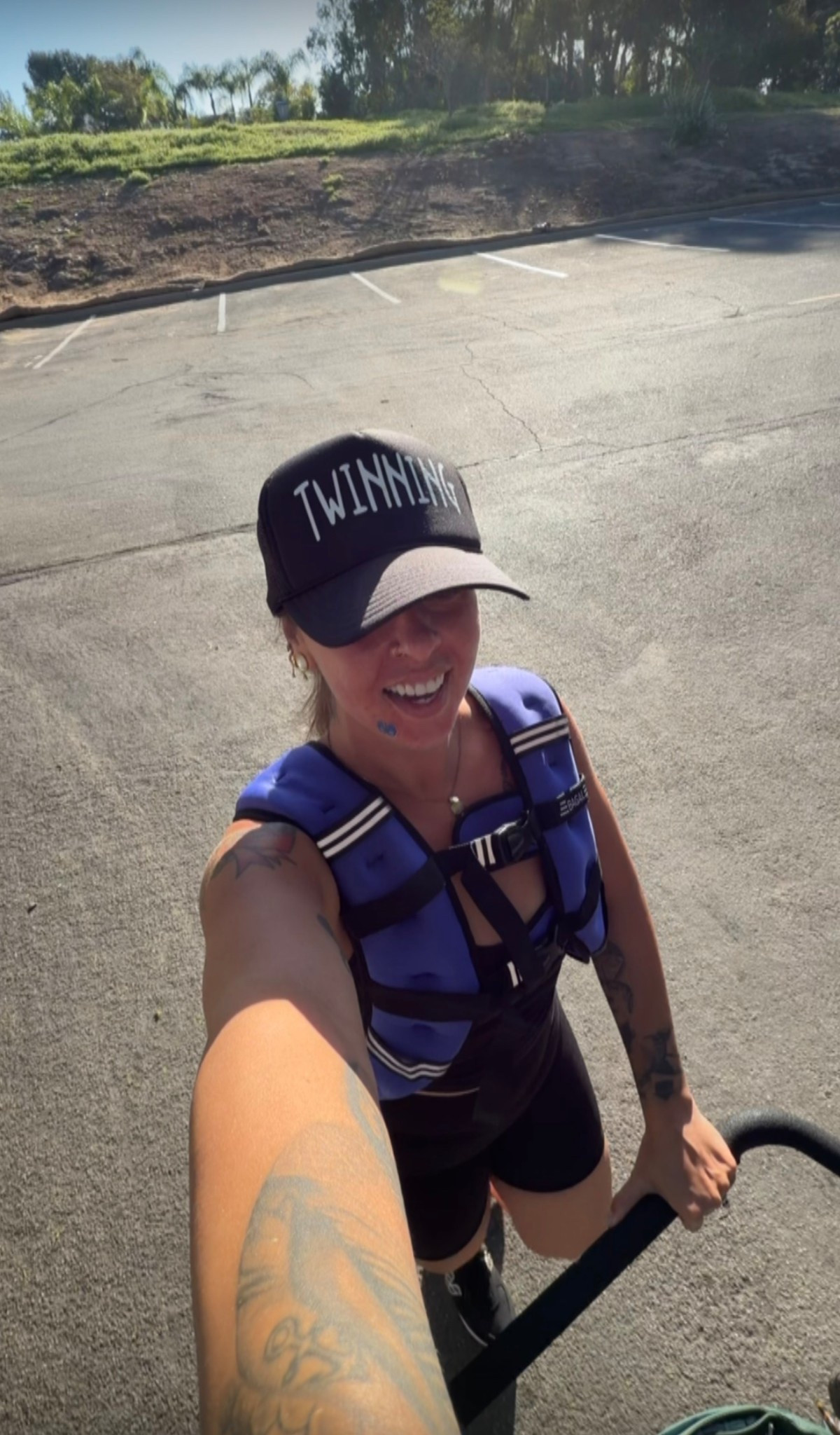 30lb WEIGHTED VEST

available on Amazon & TikTok Shop
color - purple
weight - 30lbs 

#LTKfitnessgoals