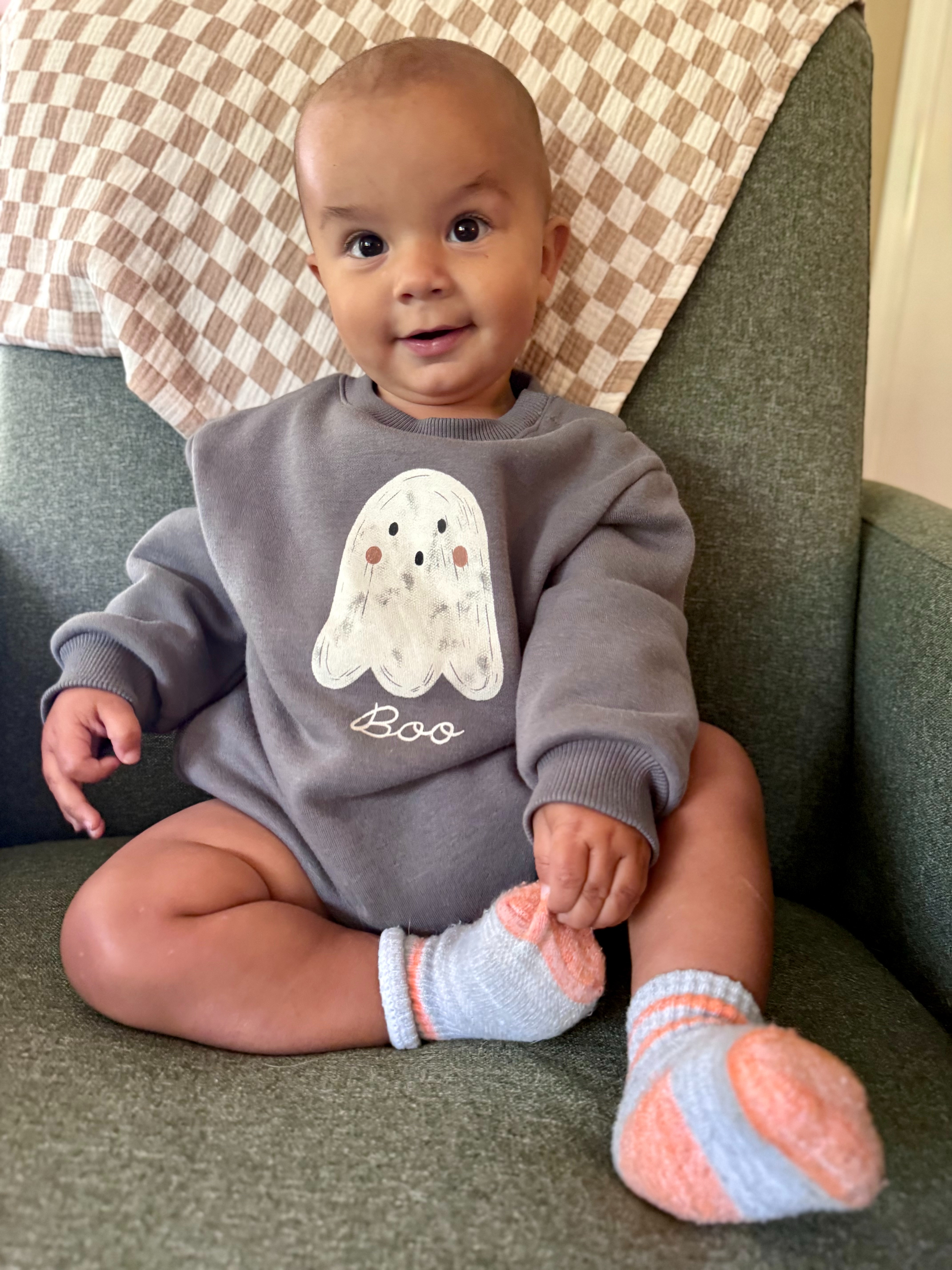 He napped right through the family photo 😂 so here he is AFTER his nap in his little Little Co. Boo bubble bodysuit.

The Halloween + fall line at Kohl’s is SO good. I had to buy multiple things because he’s only a baby once, and apparently I have no self-control when it comes to tiny Halloween clothes. 😂

The pajamas, little sweat outfits, pumpkin sweaters, Halloween prints… all of it is adorable. And they have little kid + big kid sizes too, so you can match siblings for holiday pictures, everyday outfits, or just because.

Definitely one of my favorite kids’ lines at Kohl’s right now. 🎃👻

@kohls @shop.ltk @liketkit #ad #kohls #kohlspartner #kohlsfinds

Fall baby clothes, Halloween baby clothes, baby Halloween outfits, Little Co., Boo bubble bodysuit, Halloween pajamas, fall kids clothes, sibling matching outfits, pumpkin outfits, Kohl’s kids 

 #LTKSeasonal #LTKBaby #LTKKids