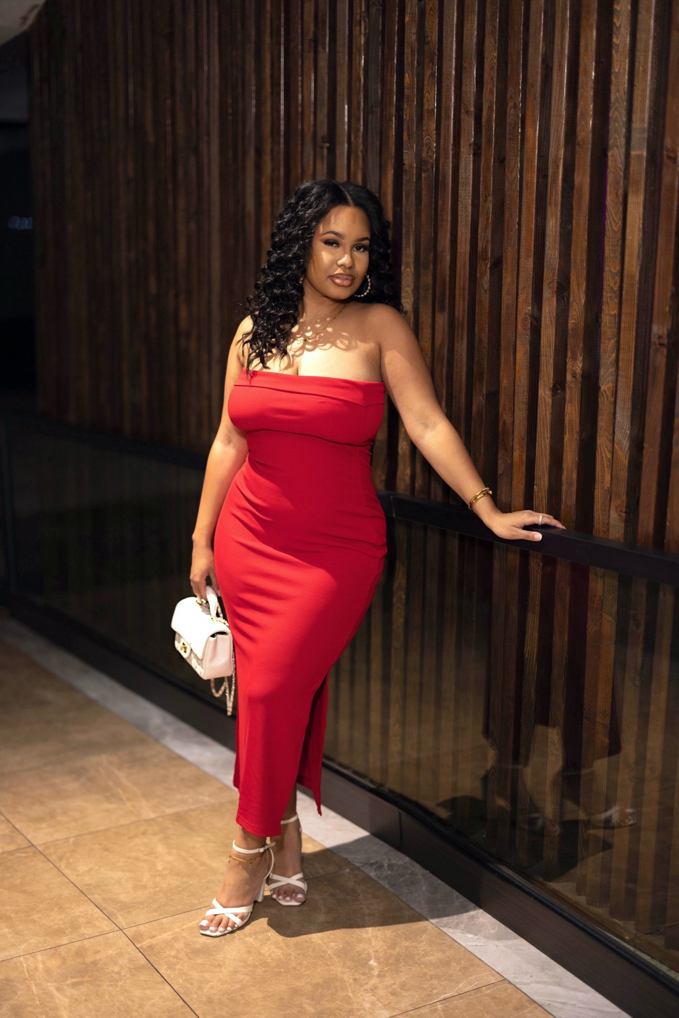 The perfect red dress for a date night. Effortlessly sexy, classy & chic! Paired with the cutest crossbody bag.

#LTKootd #LTKdayinmylife #LTKgrwm