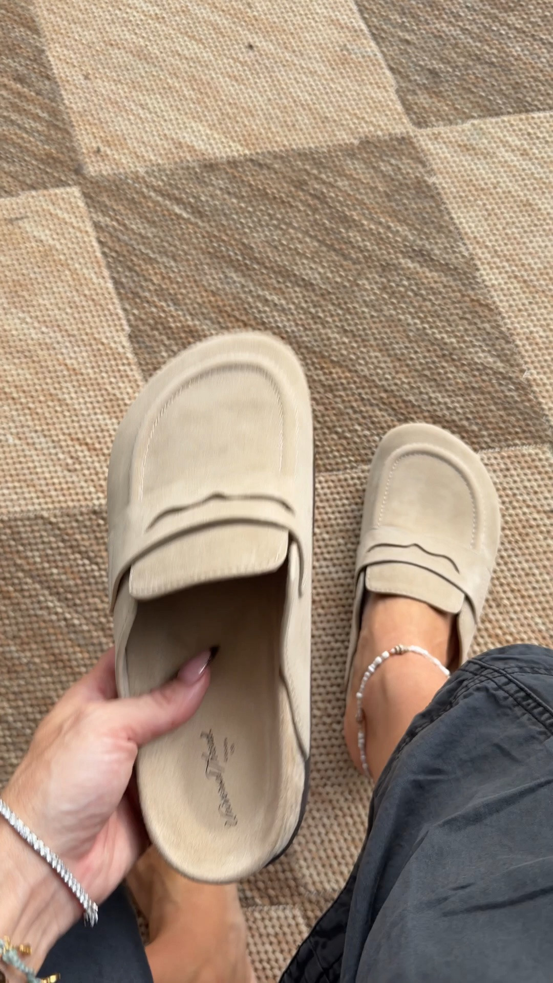 These target clogs WILL sell out fast srsly so so good! Fit tts

#LTKootd #LTKSaleAlert
