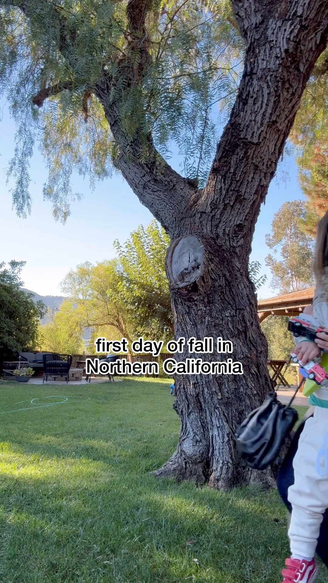 first day of fall in Carmel!!

size up in the jeans 
size down in the tee shirt 
TTS in the sweater for a nice oversized fit 