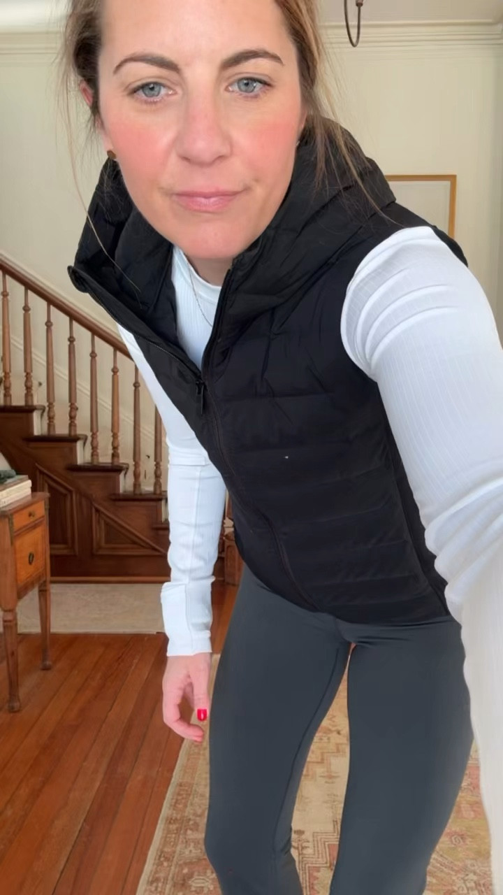 Nothing beats the motivation of new workout gear! 🙌 Whether you're a beginner, an avid gym-goer, or just looking for something comfy to move in, these lululemon pieces have you covered. From high-performance fits to cozy layers for recovery days, there's something for every type of movement. 💪✨

🏋️‍♀️ Winter workouts, here we come!

#lululemoncreator #ad #lululemon #LTKWinterStyle
@lululemon @Shop.LTK 

 

#LTKSeasonal #LTKActive #LTKFitness