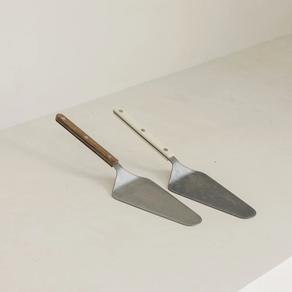 Sabre Cake Server - Stainless Steel Dessert Server | Casa Zuma