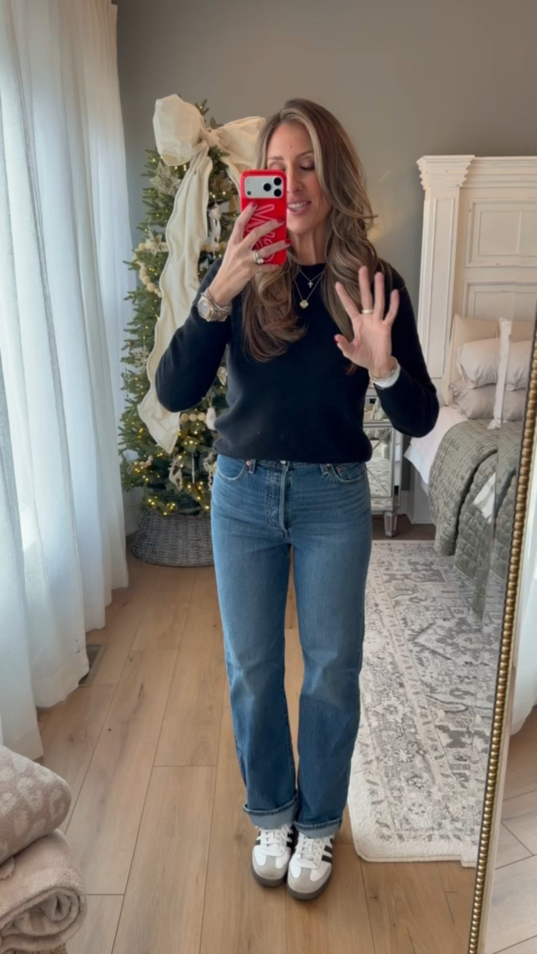 Cute and comfortable everyday look, mom outfit, running errands outfit, comfortable jeans, high waisted jeans, themominstylee

#LTKootd #LTKSeasonal #LTKmomlife