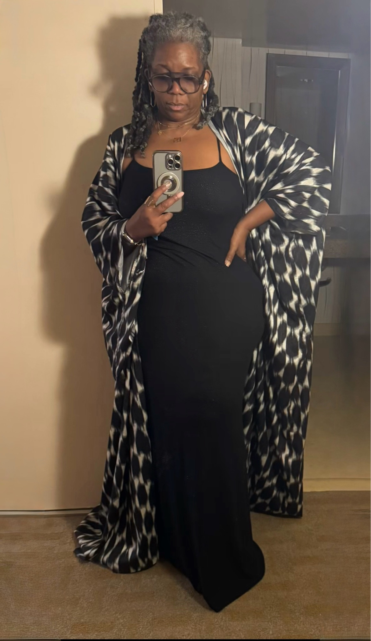 Headed down to breakfast in my bedclothes ✨ #ltklounge 

#LTKWatchNow #LTKStyleTip #LTKSeasonal