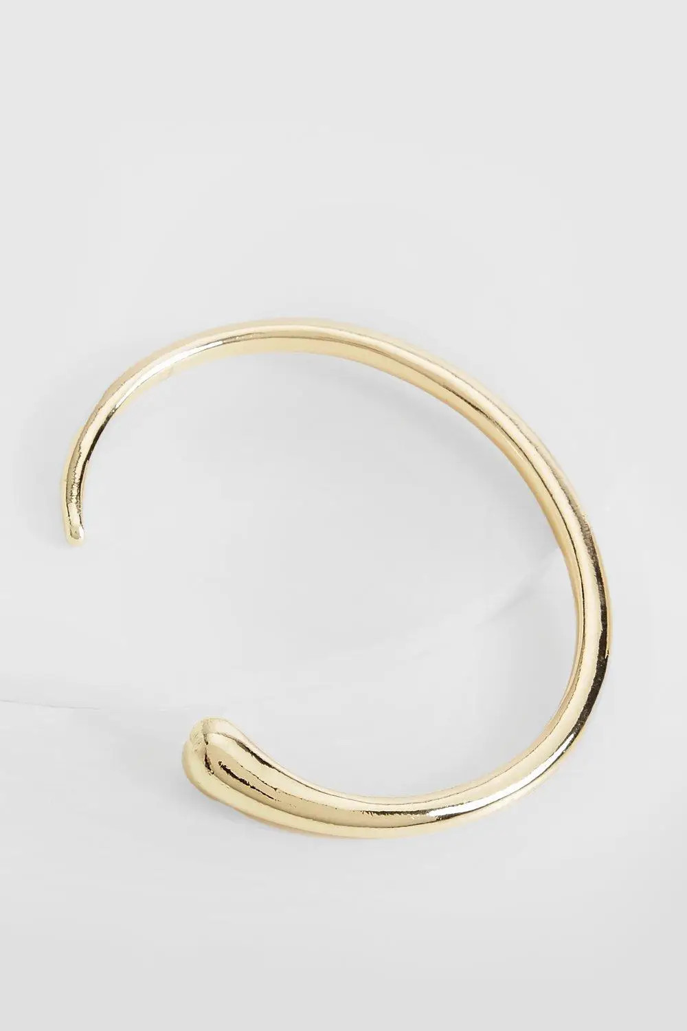Gold boohoo Cuff Bracelet | PrettyLittleThing USA | PrettyLittleThing US