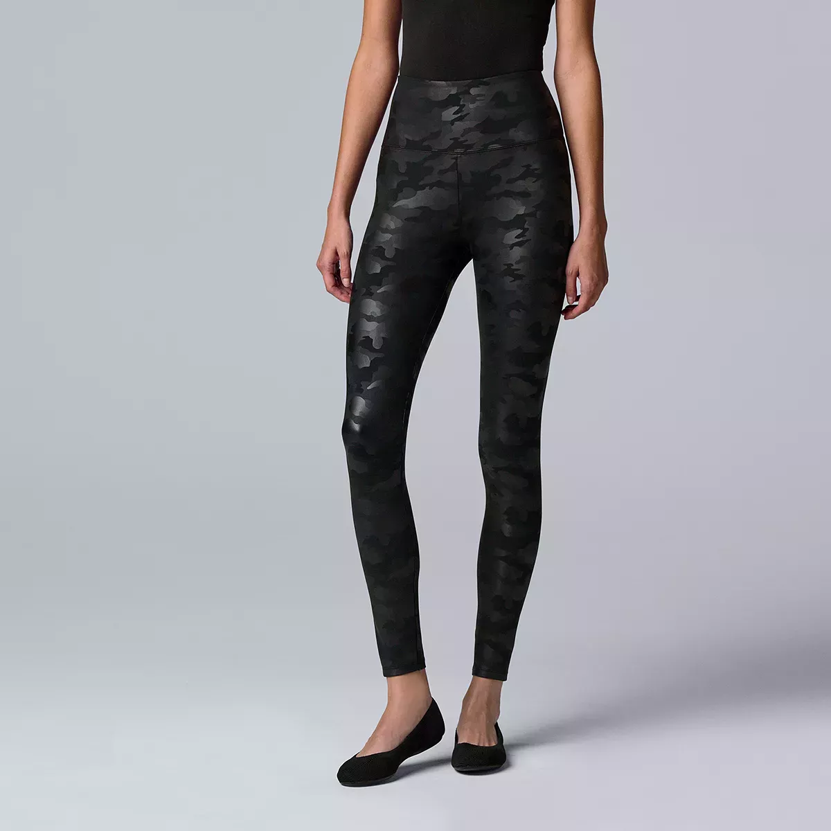 Kohls vera wang top leather leggings