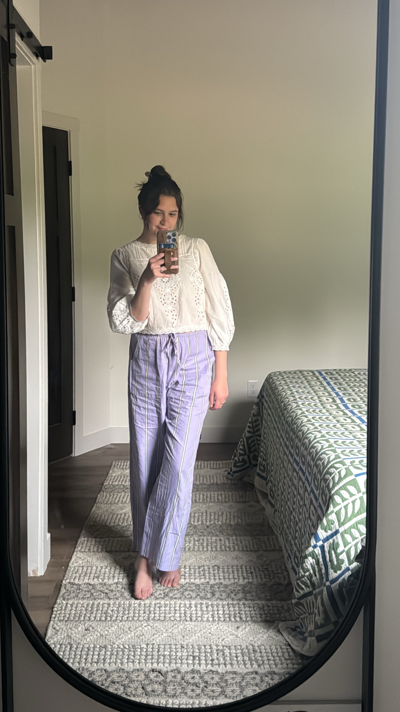 day 5 styled with the beautiful Enea blouse (and wet hair because I was running late to work lol) 🤍

not loosing hope yet - this would be my number one dream partnership @sezane 😍 do you think I can I get their attention before my birthday in July?!?!

comment “OOTD” in the caption for fit details, or tag @sezane in the comments if you’re open to helping a girl out 😜

#sezanelovers #ootd #sezane #momstyle #collab #springstyle #ugc
