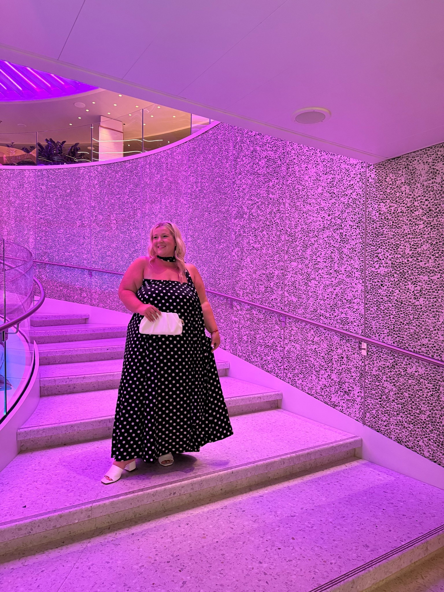 Elegant polkadot dress with scarf wearing a size XXL ❤️

#LTKMidsize #LTKPlusSize #LTKTravel