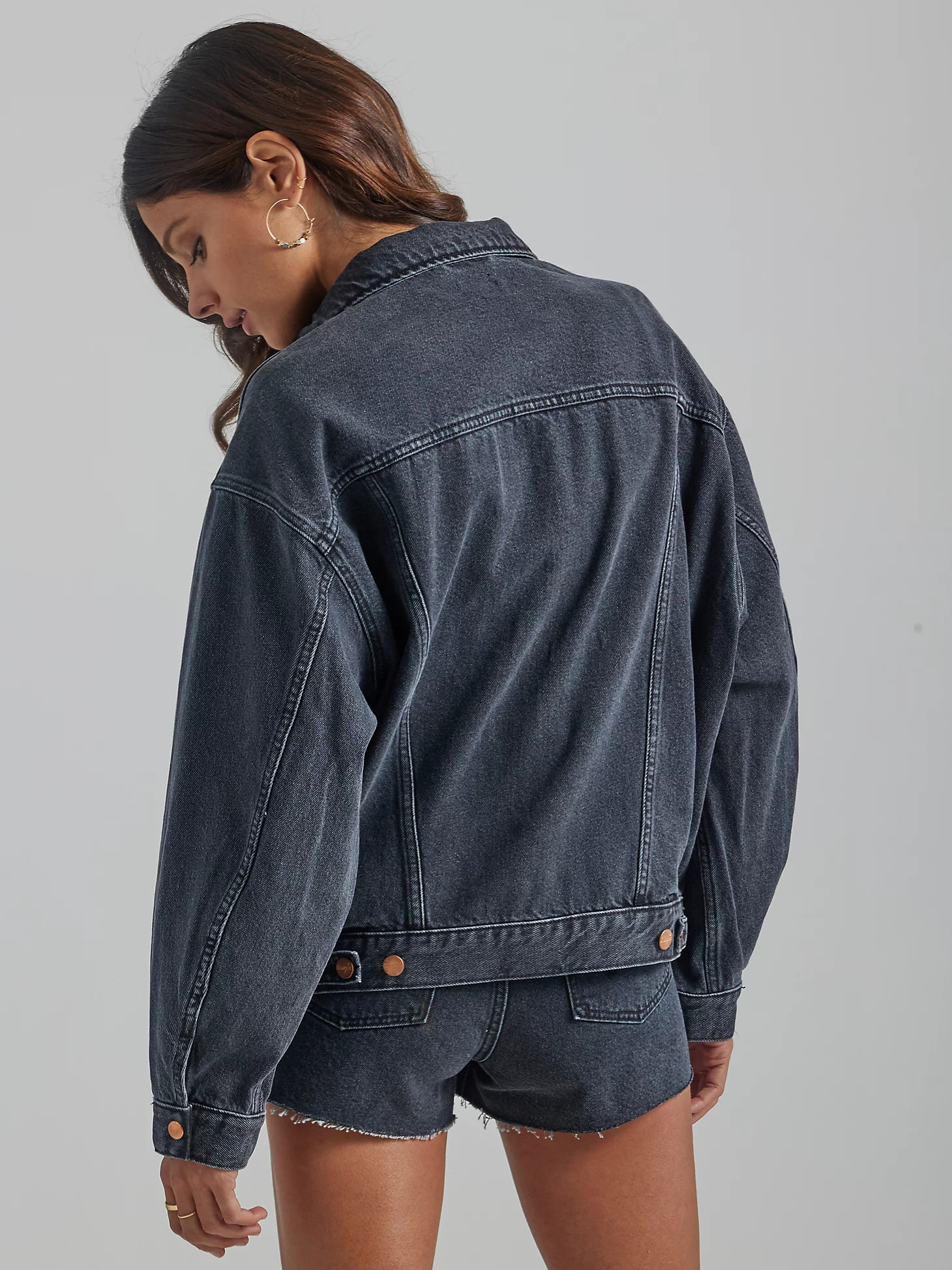 Womens Heritage Jumbo Trucker Jacket:Shadows:S | Wrangler