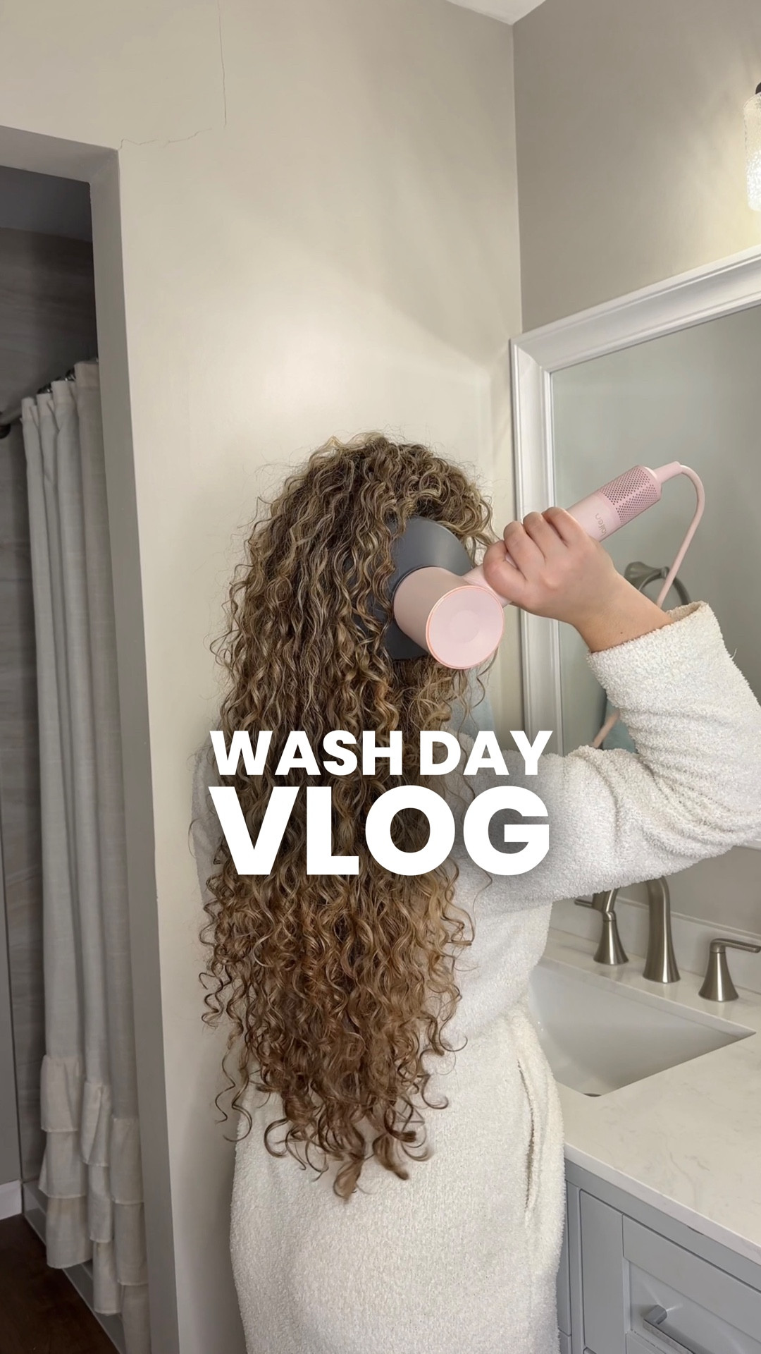 Curly hair wash day routine #curlyhair #curlyhairroutine #hairwashday

#LTKBeauty