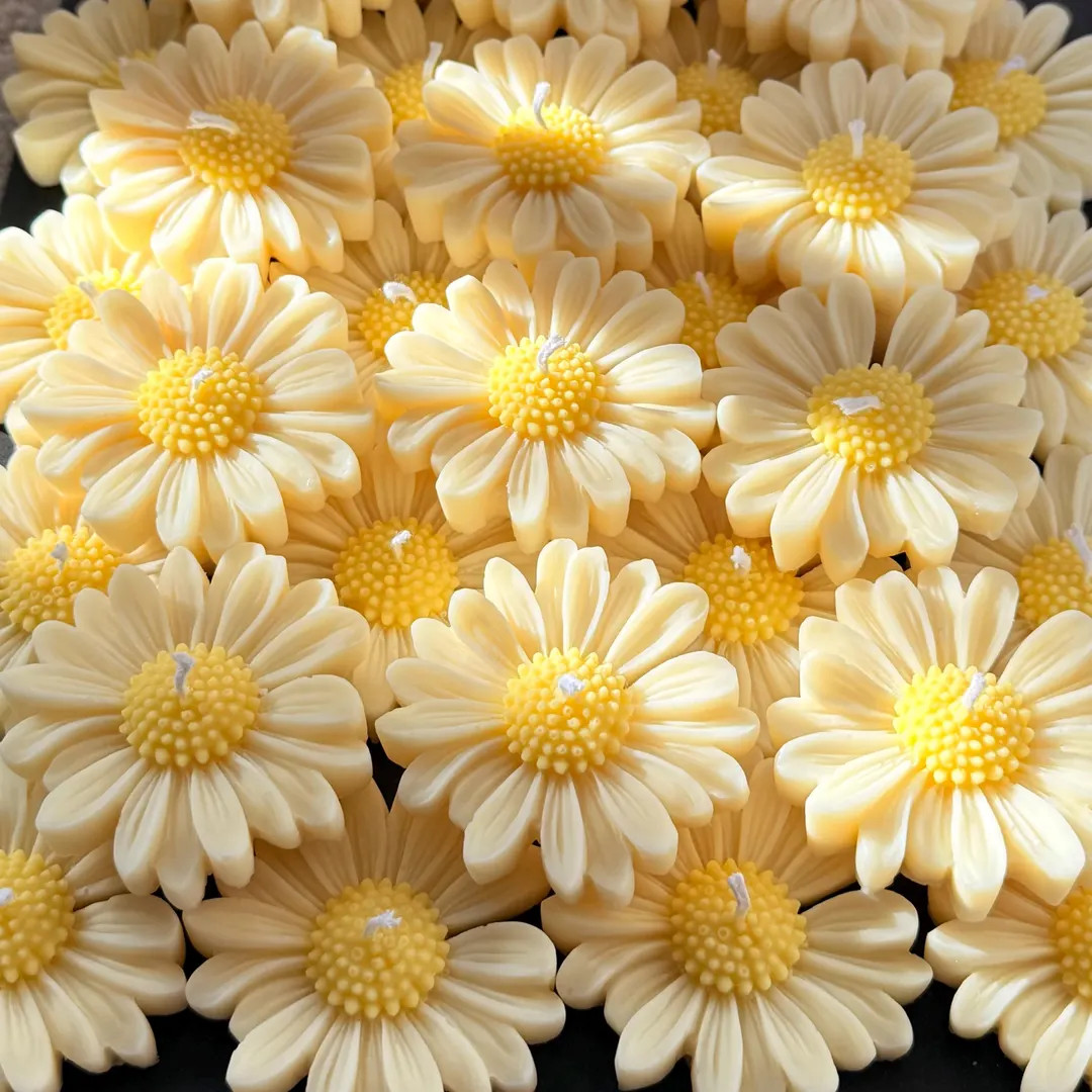 Daisy Candle Favors – Floral Wedding Favors, Spring Party Gifts, Handmade Floating Soy Candles,... | Etsy (US)