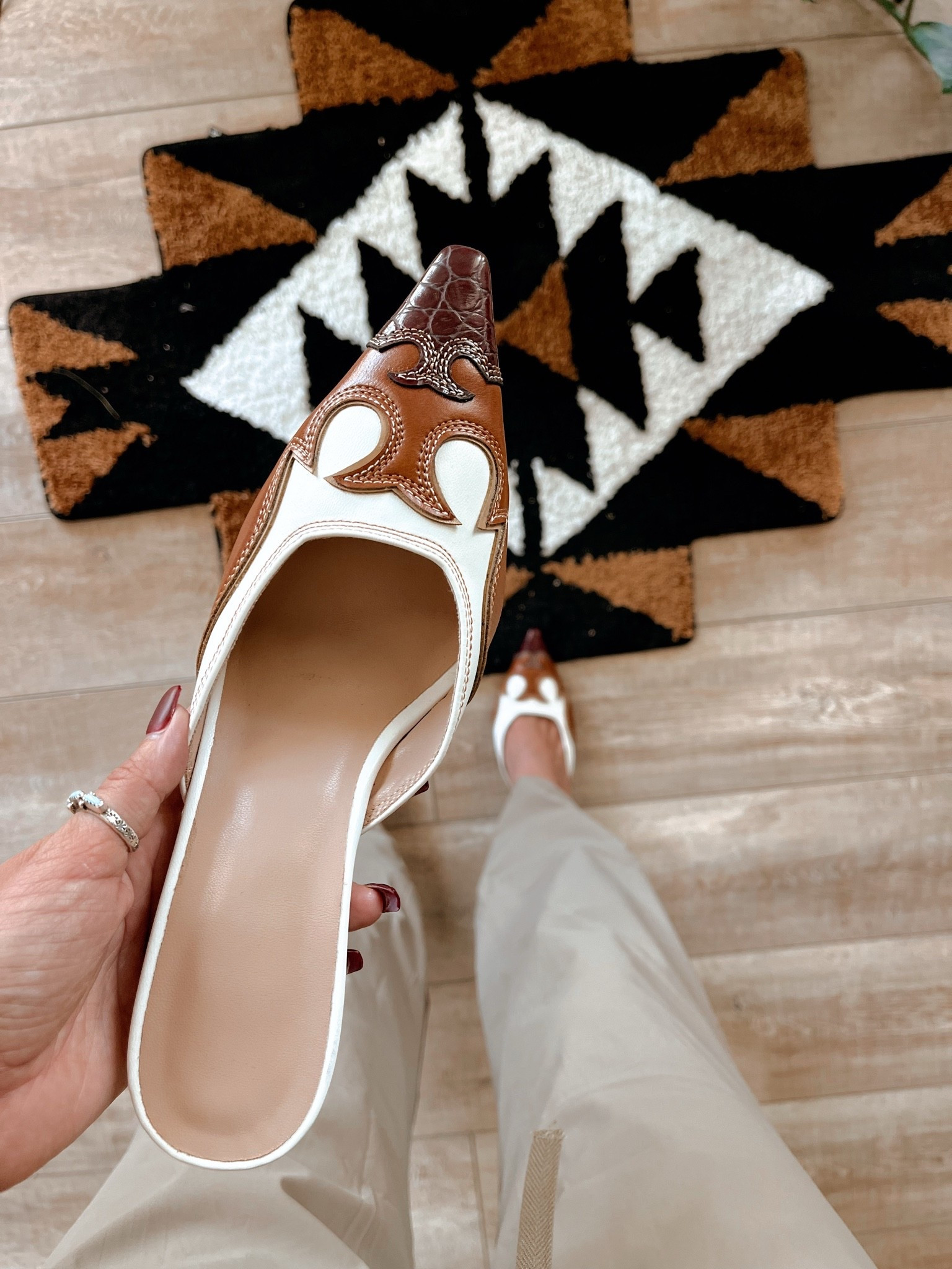 The perfect western pump/mule! Heel isn’t too high so easy to walk in

#LTKootd #LTKSeasonal #LTKSaleAlert