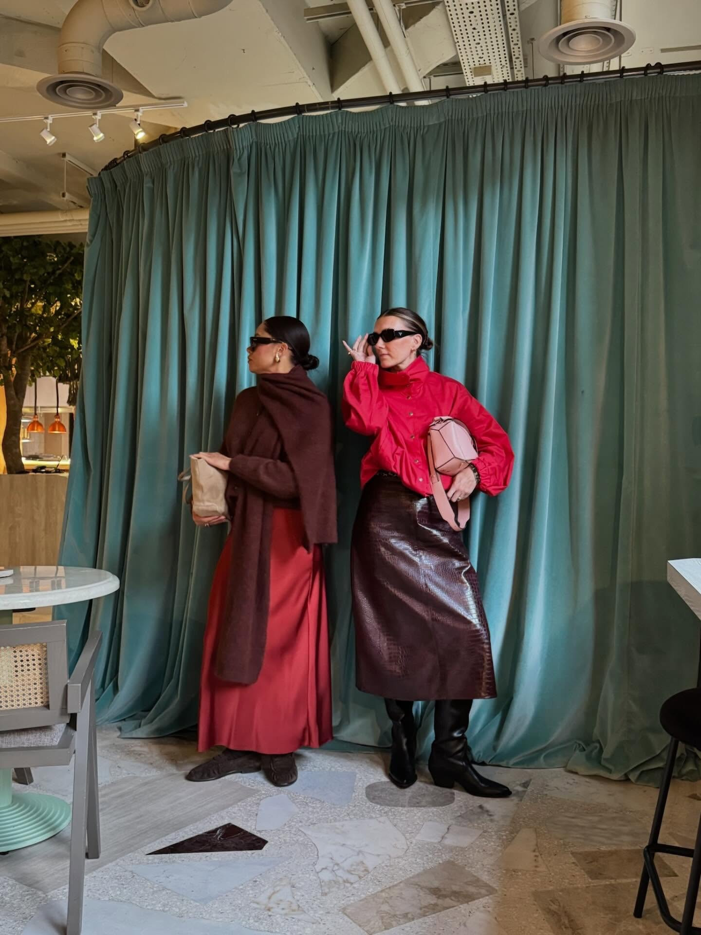 When you accidentally sync your outfits @sophie_yesufu ❤️🤎

It took us ages to realise we were matching and we got dressed in the same room - swipe to see how we celebrated this discovery 

Tell us in the comments what you’re wearing @sophie_yesufu