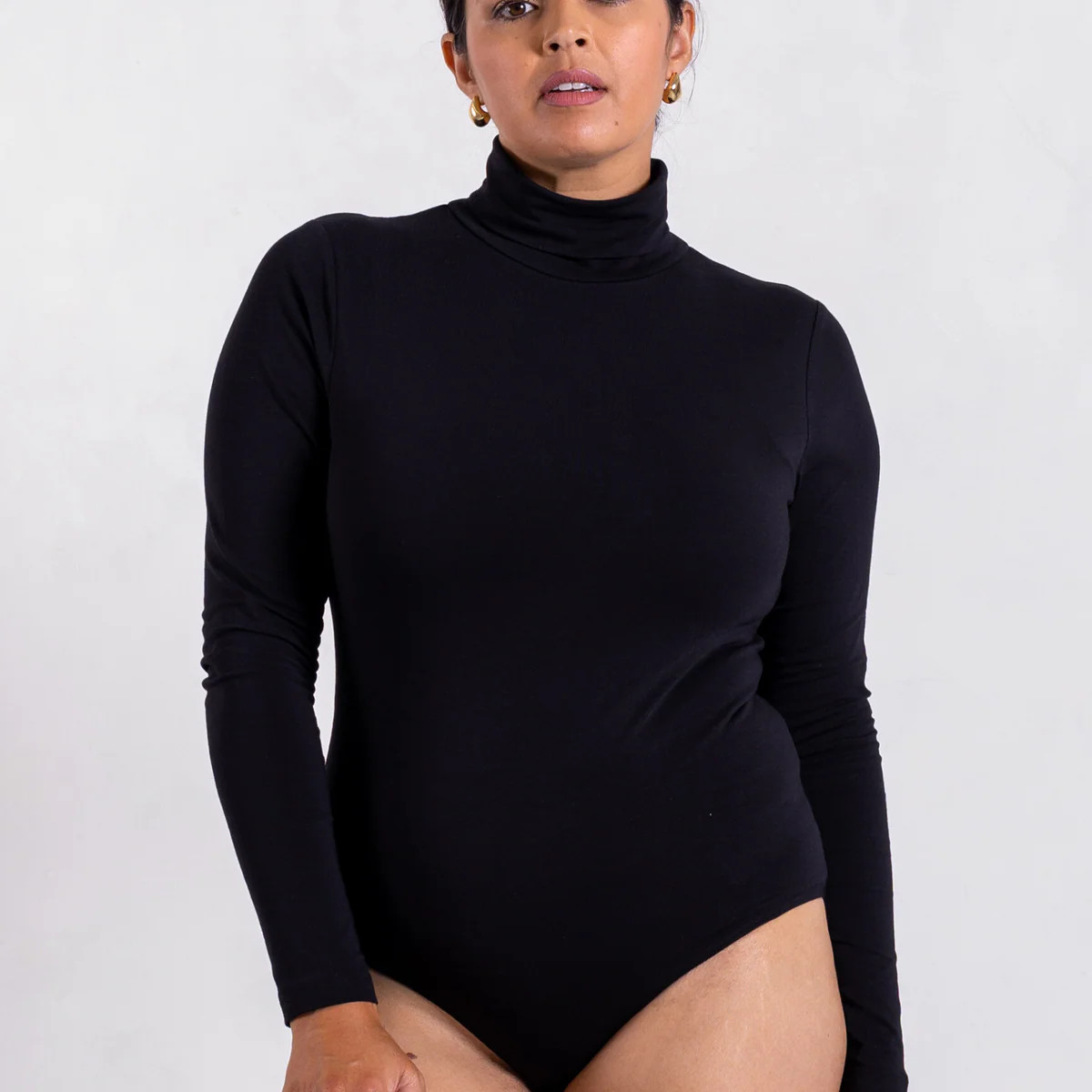 Black Organic Cotton Long Sleeve V-Neck Bodysuit | Not Basics | Pantee