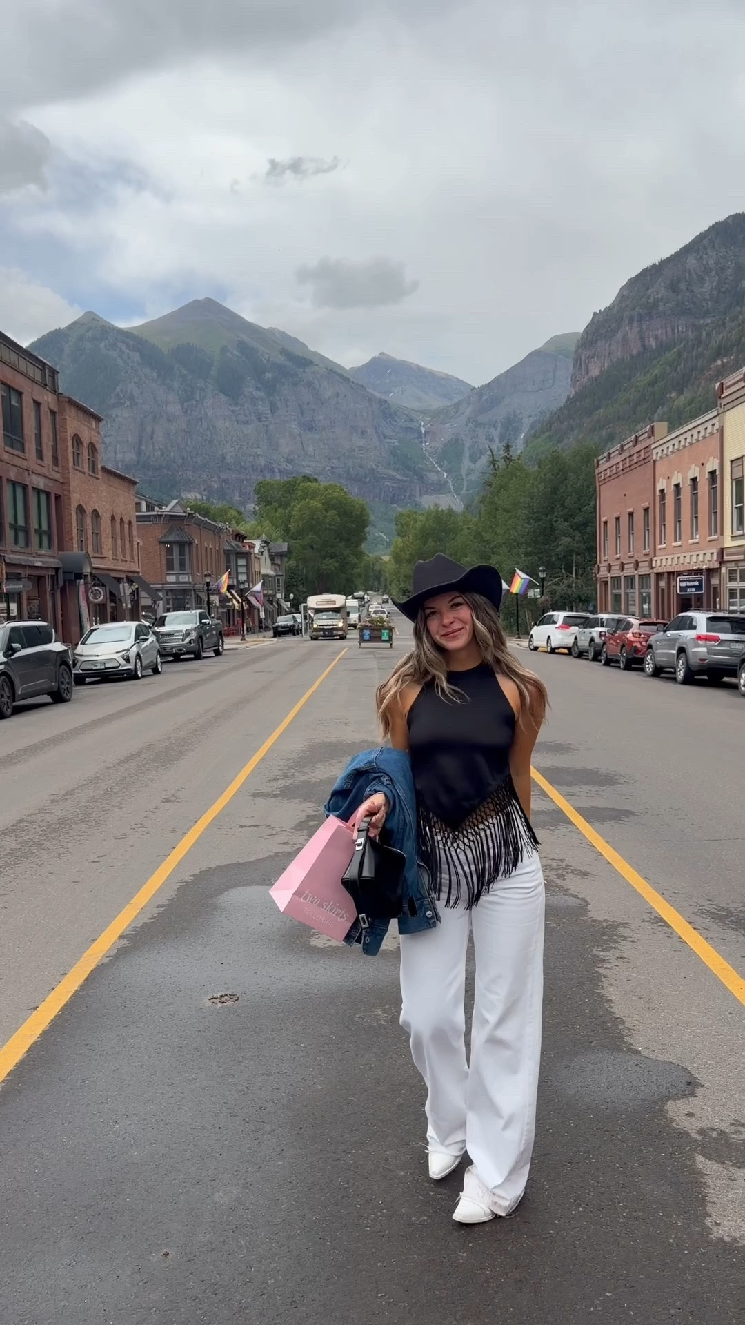 Summer date night western weekend outfit 🤍

I’m 5’4” and wearing my usual smalls

summer top, casual summer outfits, western outfit ideas, date night, summer fashion finds, white pants, country style, getaway weekend,

#LTKootd #LTKgrwm #LTKTravel