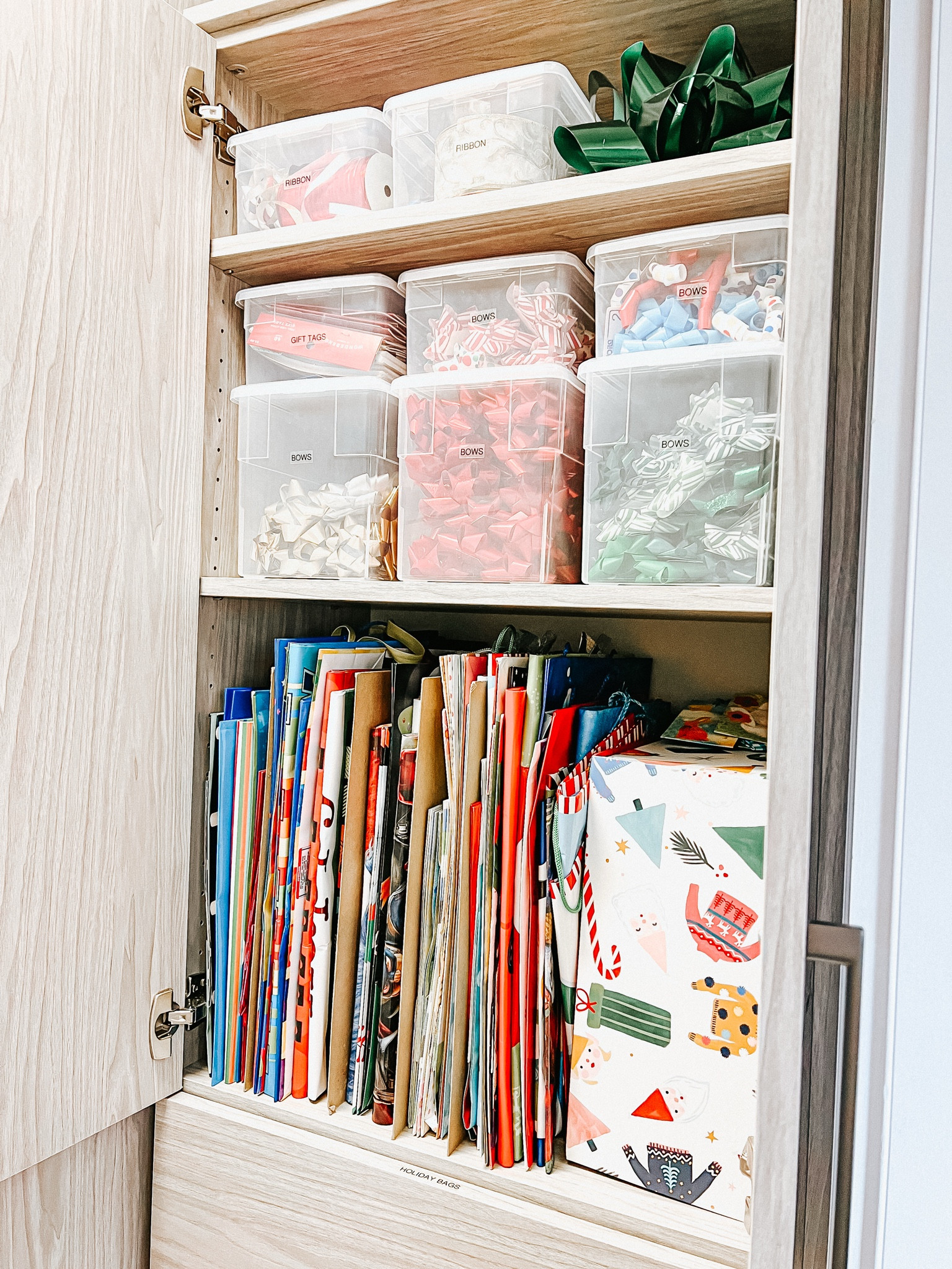 November 1 = 🎅🏼🎄

Kidding, sort of. 

Time to start thinking about getting your home ready for hosting this holiday season! We’re currently scheduling into December so it’s time to book your home refresh, decluttering or organizing session!

#LTKHome #LTKHoliday #LTKSeasonal