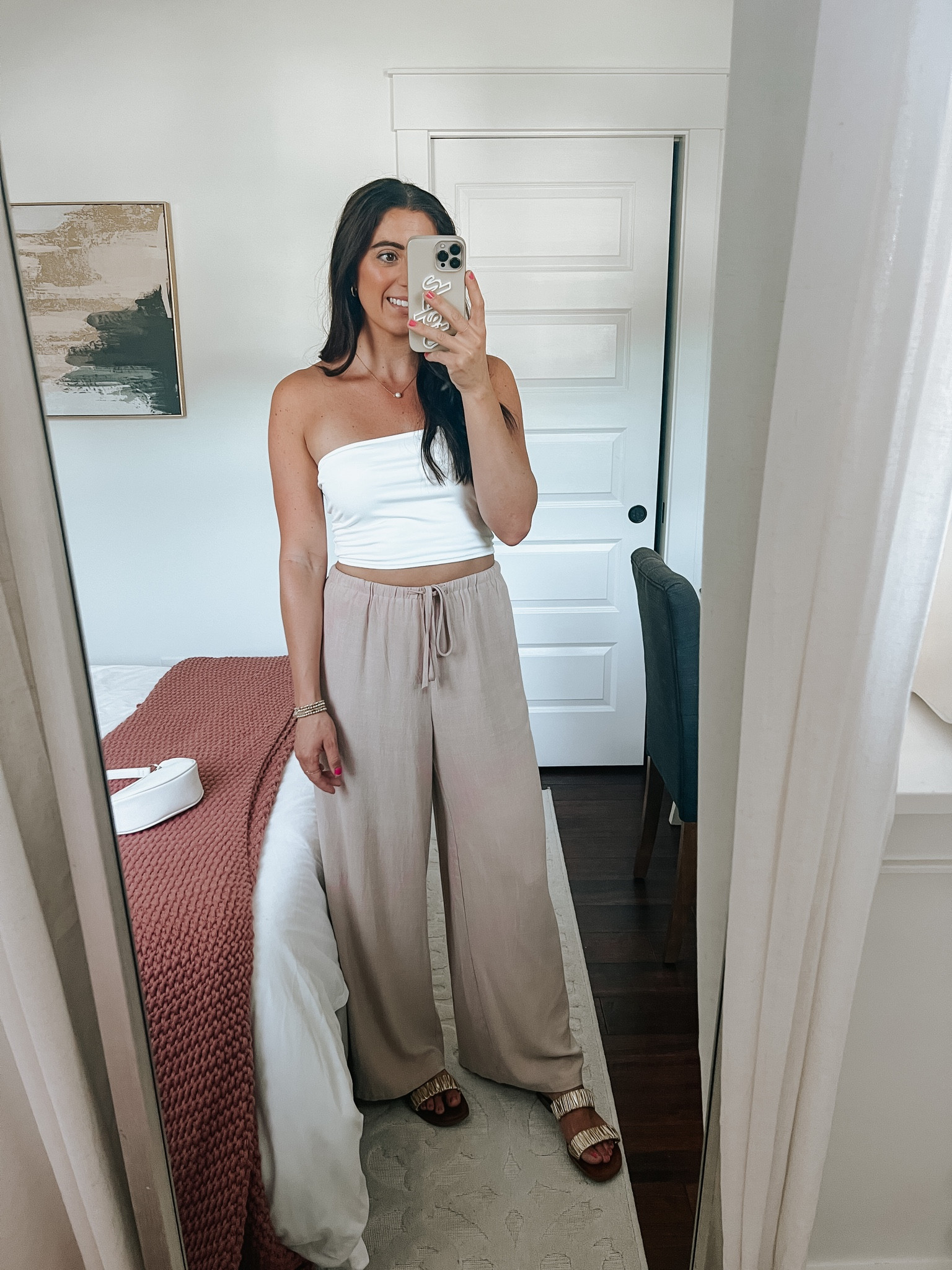 Date night outfit

Linen pants, crop top, sandals

#LTKstyletip #LTKSeasonal