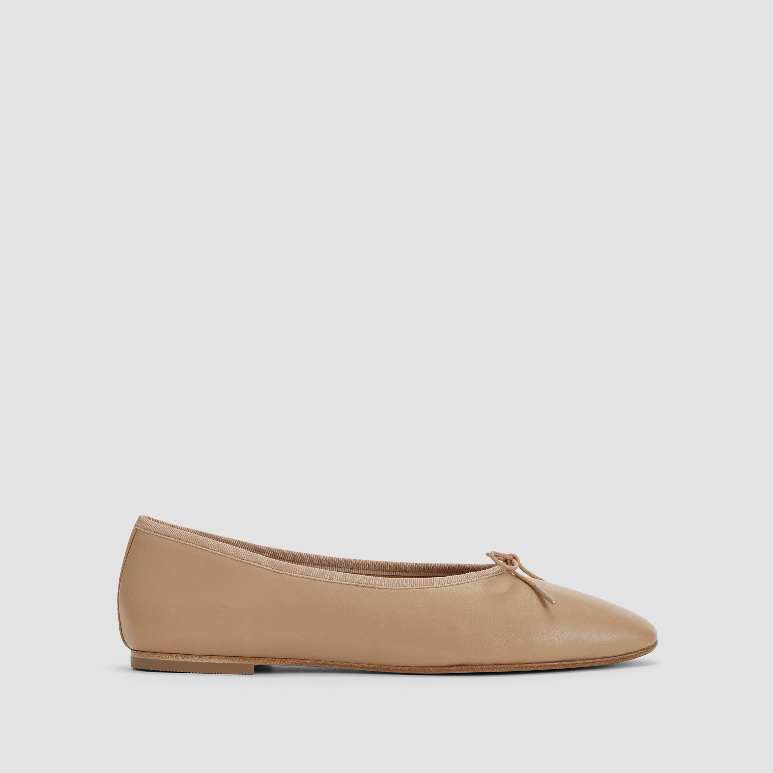 Day Ballet Flat by Everlane in Blush Tan, Size 10.5 | Everlane